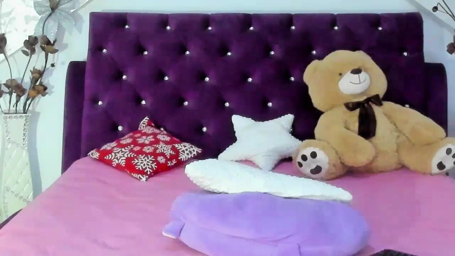 Gallery image thumbnail from RachelTaylorr's myfreecams stream on, 04/27/2025, 12:48 image 17 of 20