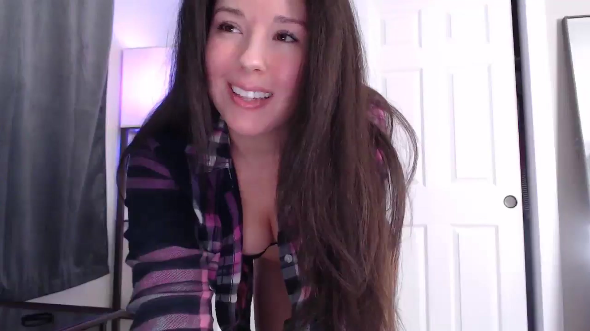 Gallery image thumbnail from RachelWren's myfreecams stream on, 10/04/2025, 17:17 image 6 of 20