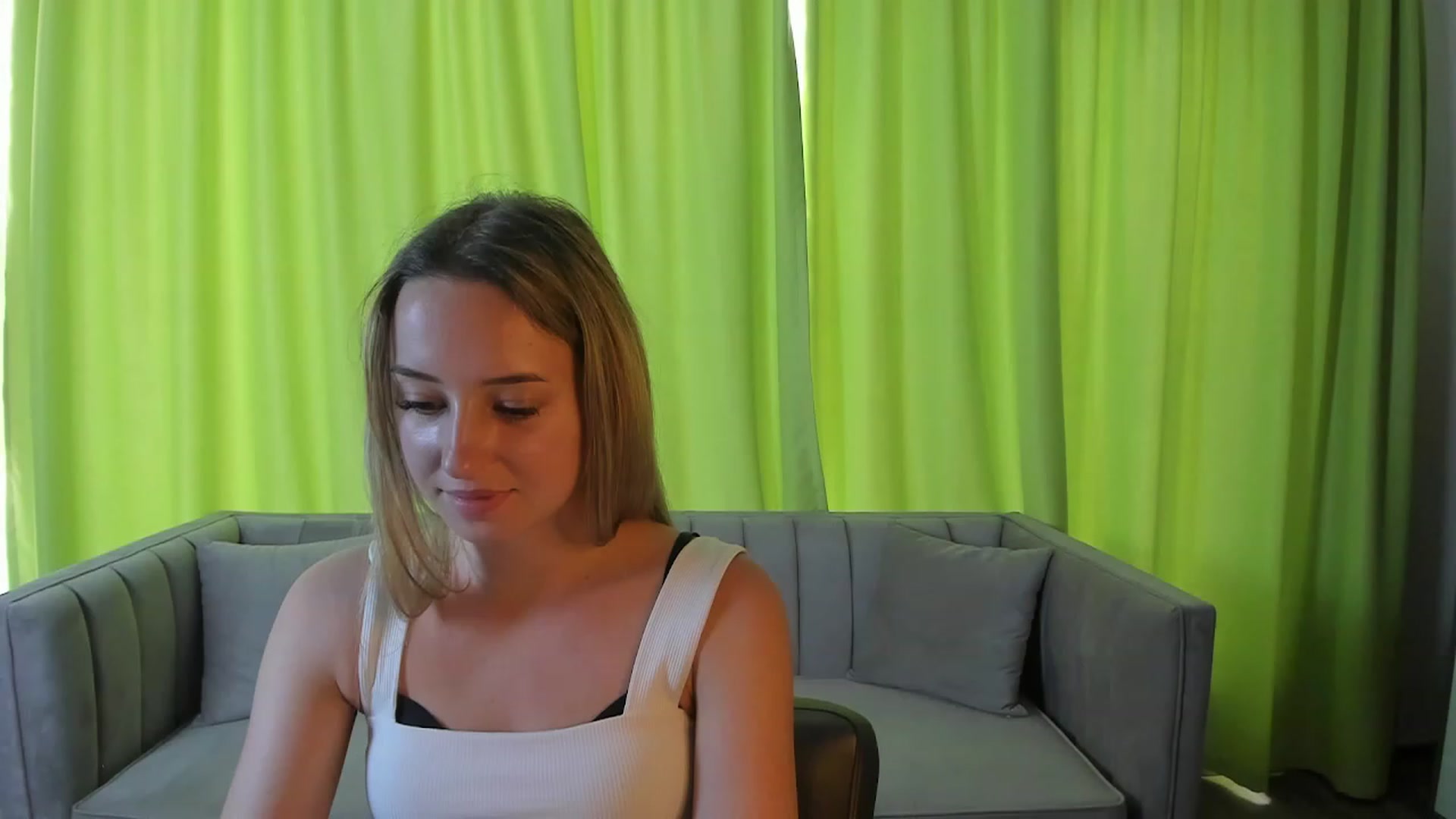 Gallery image thumbnail from Rachel_Bell's myfreecams stream on, 08/16/2023, 11:09 image 14 of 20