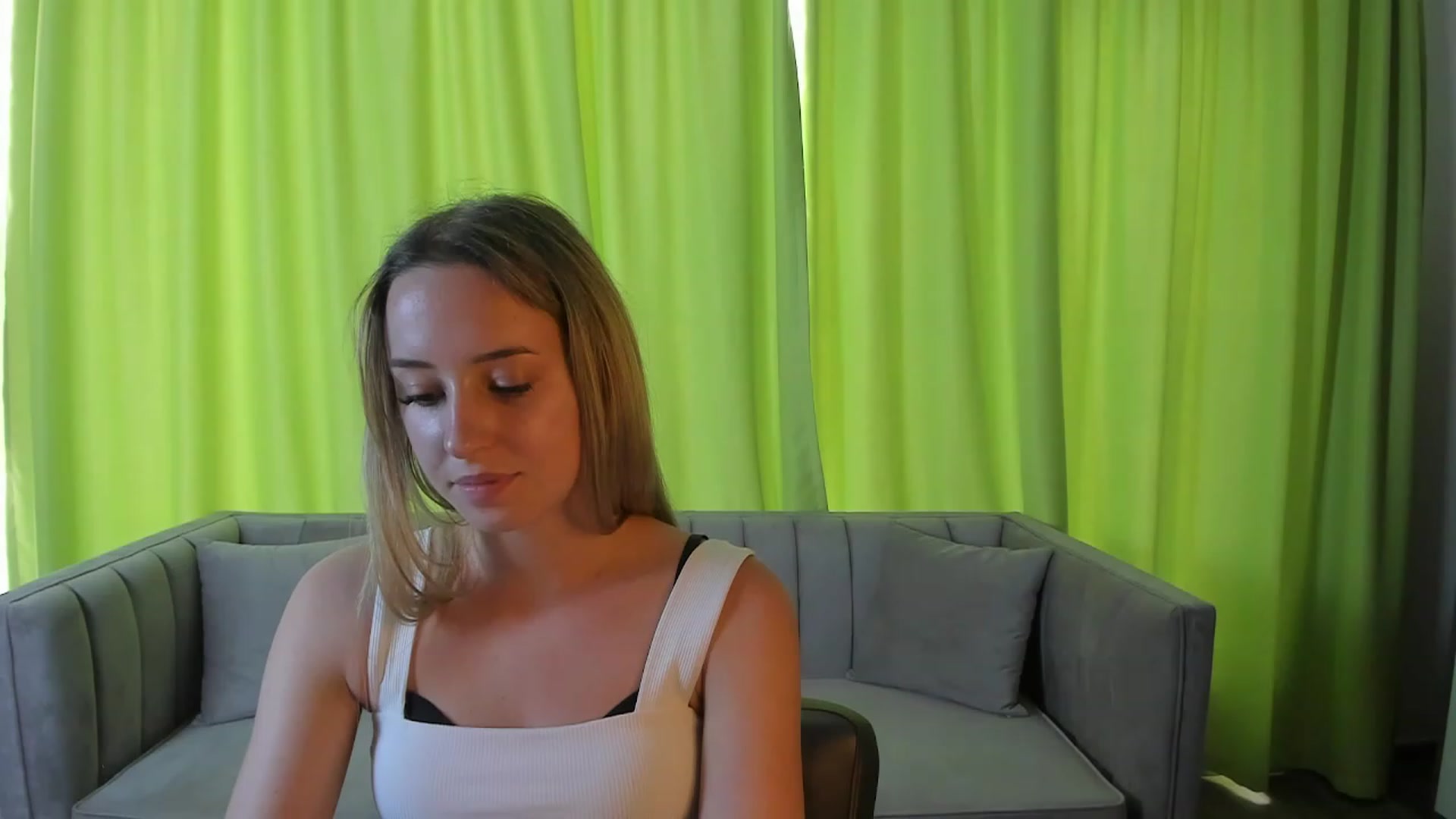 Gallery image thumbnail from Rachel_Bell's myfreecams stream on, 08/16/2023, 11:09 image 15 of 20