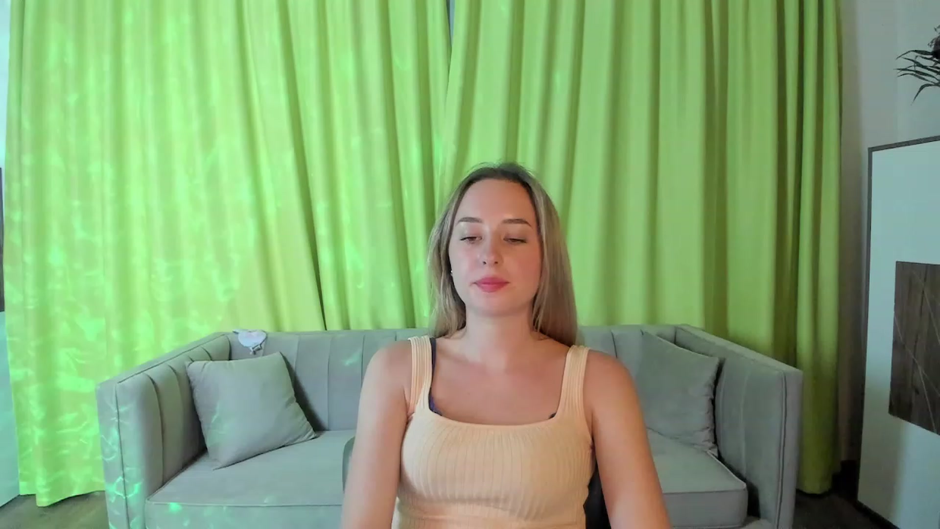 Gallery image thumbnail from Rachel_Bell's myfreecams stream on, 09/04/2023, 20:04 image 17 of 20