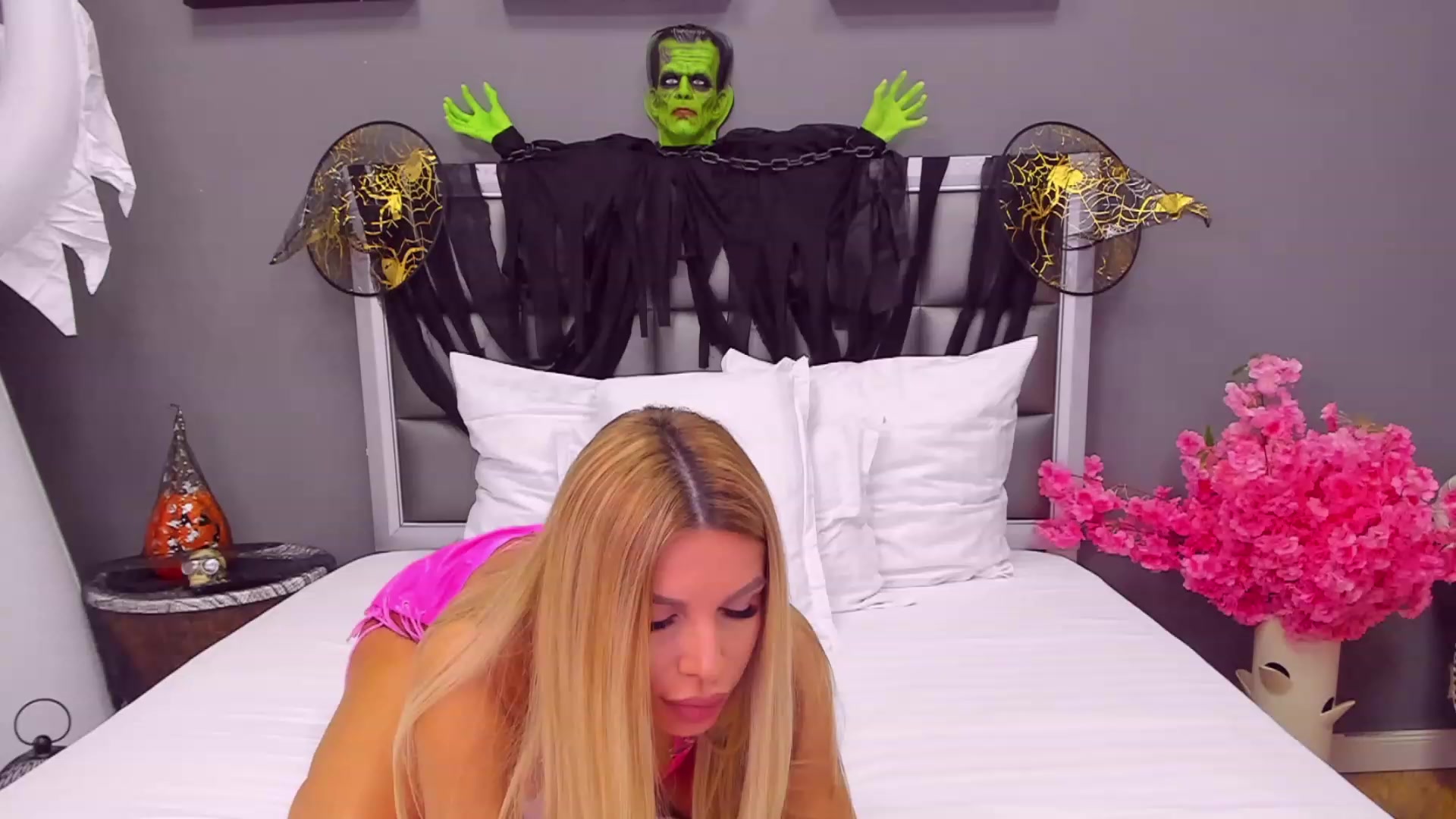 Gallery image thumbnail from Rachel_Quinn's myfreecams stream on, 11/06/2023, 06:59 image 16 of 20