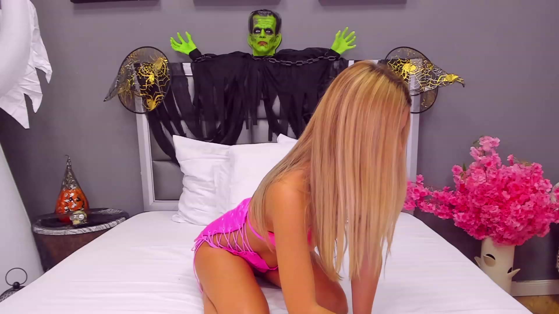 Gallery image thumbnail from Rachel_Quinn's myfreecams stream on, 11/06/2023, 06:59 image 13 of 20