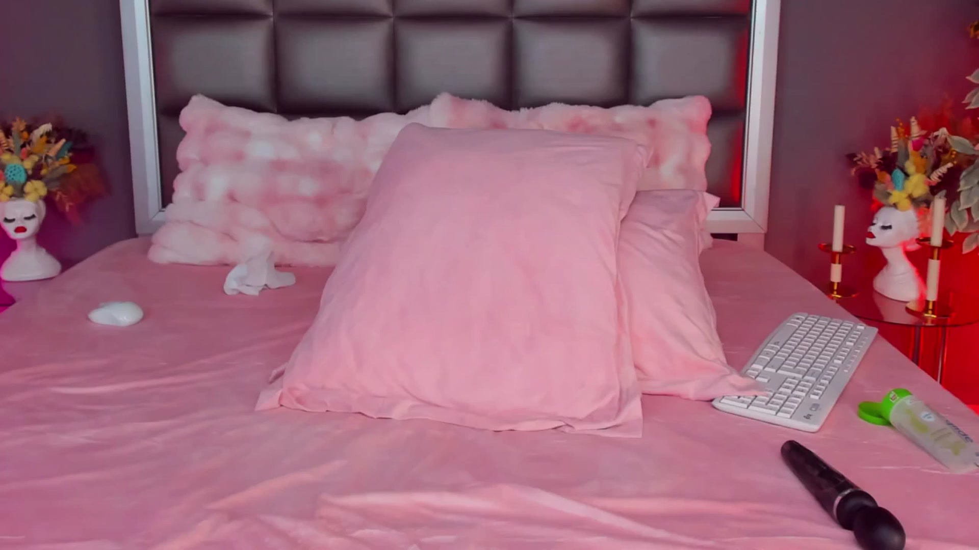 Gallery image thumbnail from Rachel_Quinn's myfreecams stream on, 12/10/2025, 09:00 image 15 of 20