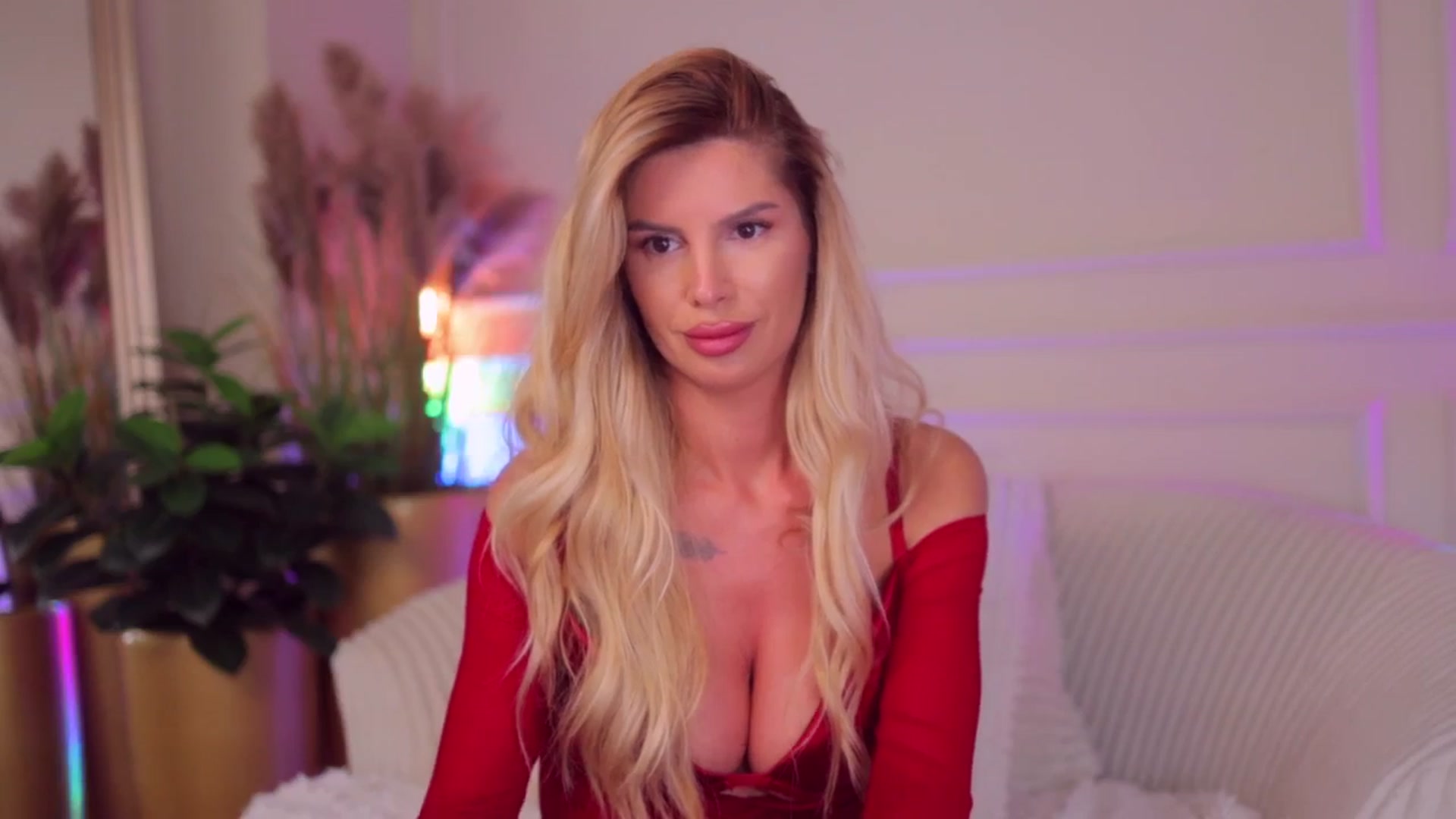 Gallery image thumbnail from Rachel_Quinn's myfreecams stream on, 03/27/2026, 11:56 image 12 of 20