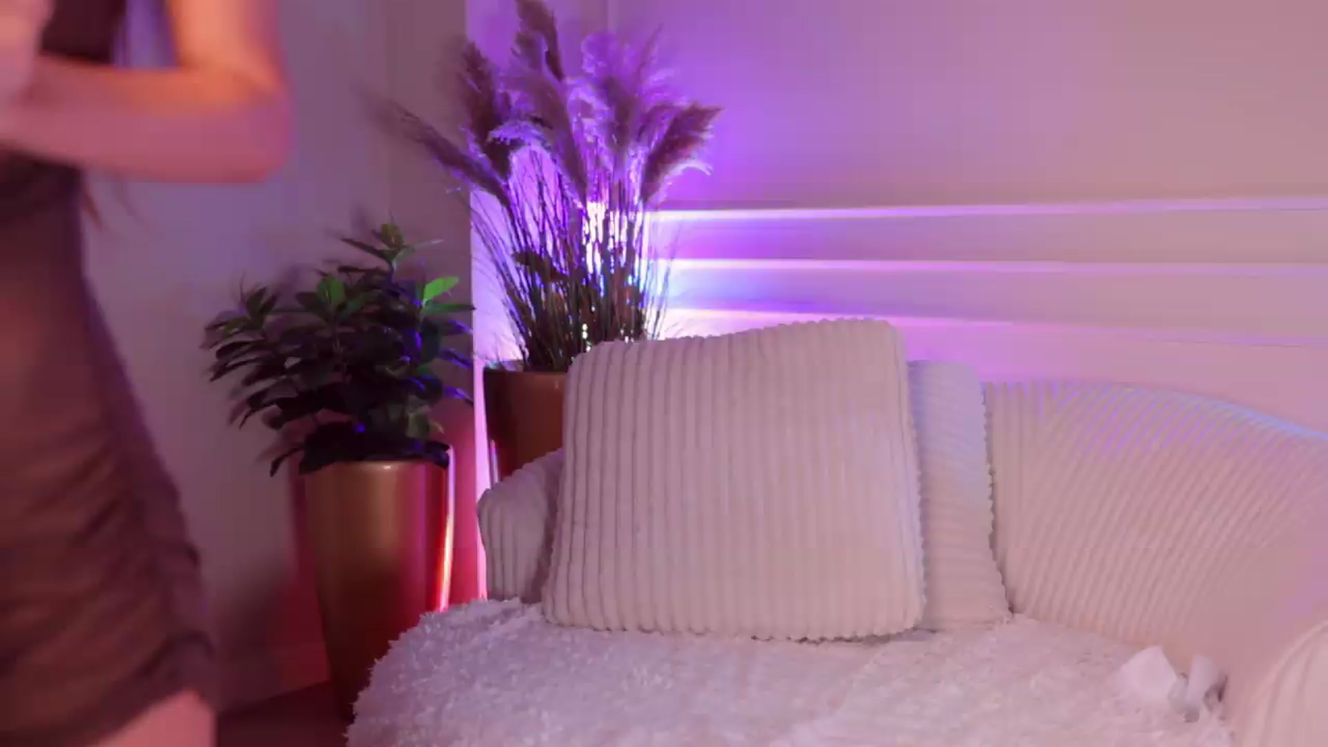 Gallery image thumbnail from Rachel_Quinn's myfreecams stream on, 05/25/2026, 05:02 image 9 of 20