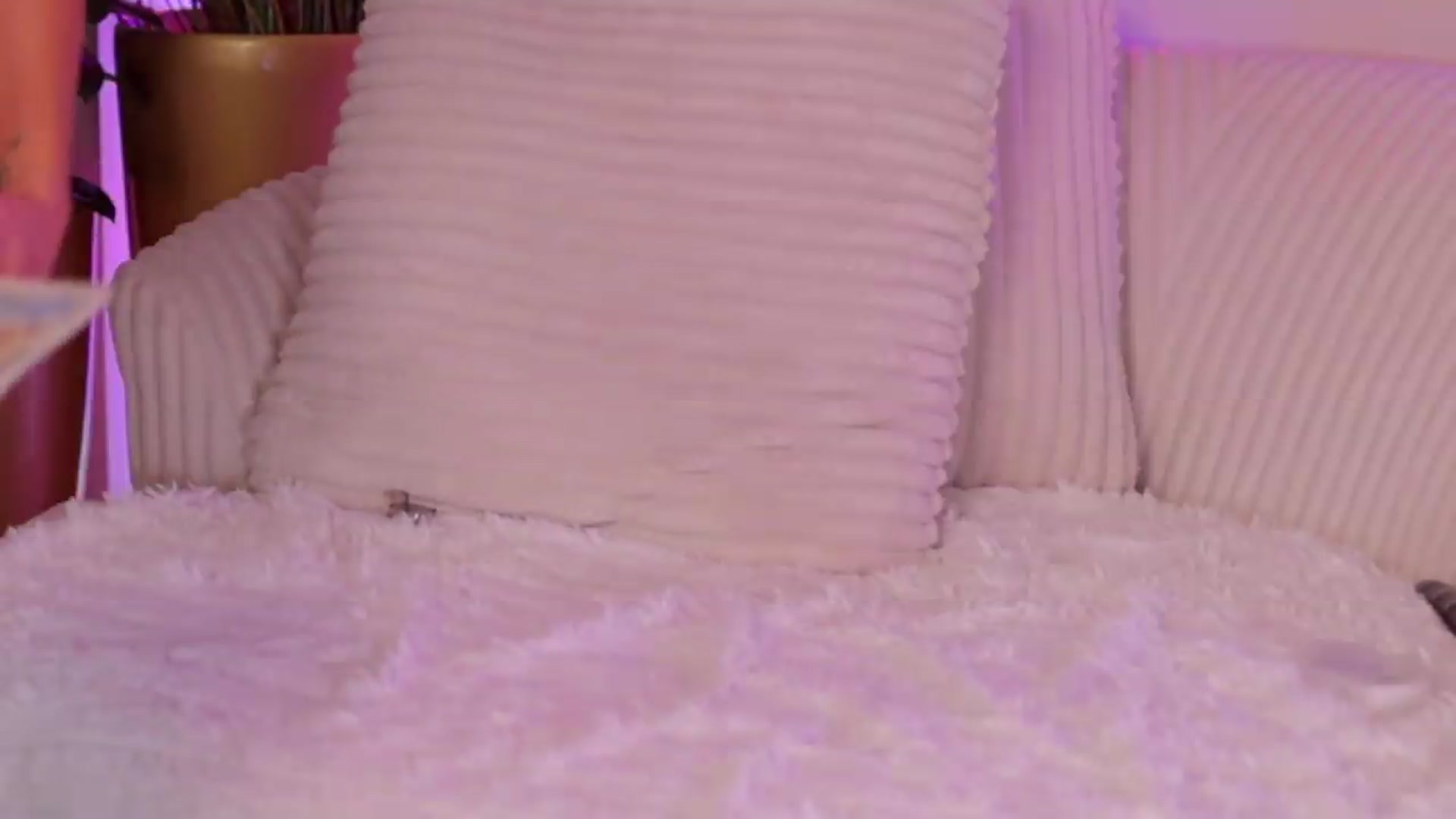 Gallery image thumbnail from Rachel_Quinn's myfreecams stream on, 05/27/2026, 05:34 image 13 of 20