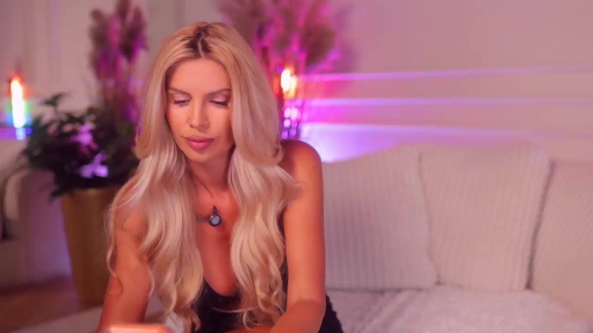 Gallery image thumbnail from Rachel_Quinn's myfreecams stream on, 07/18/2026, 09:48 image 3 of 20