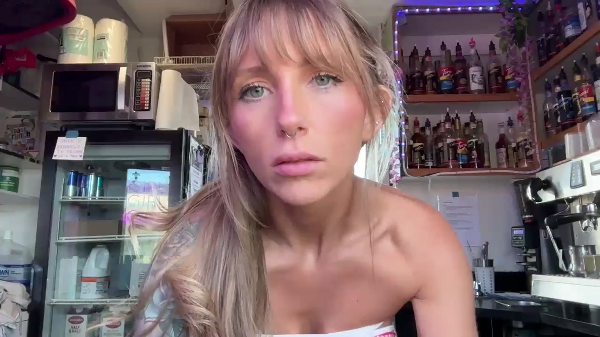 Gallery image thumbnail from Rachel_bikini's myfreecams stream on, 06/06/2024, 19:24 image 2 of 20