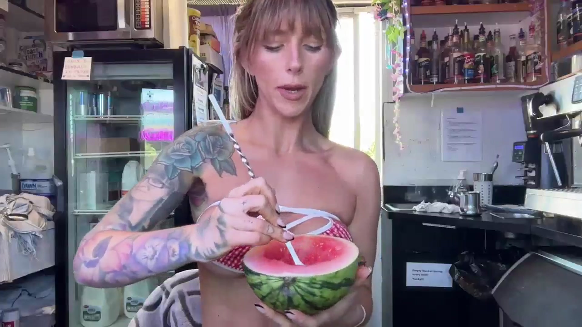 Gallery image thumbnail from Rachel_bikini's myfreecams stream on, 06/06/2024, 21:55 image 13 of 20