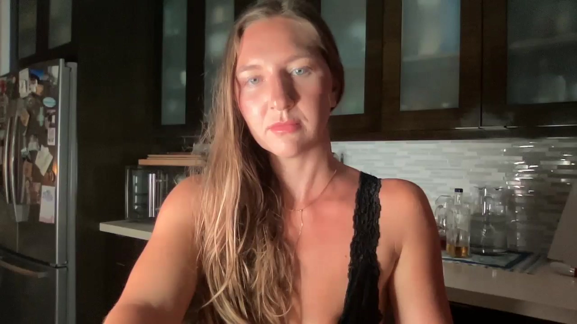 Gallery image thumbnail from Racheldonovan's myfreecams stream on, 05/03/2024, 07:42 image 15 of 20