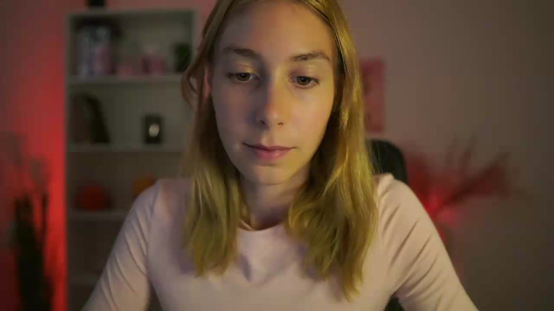 Gallery image thumbnail from Rachelmorrene's myfreecams stream on, 07/19/2026, 10:30 image 5 of 20