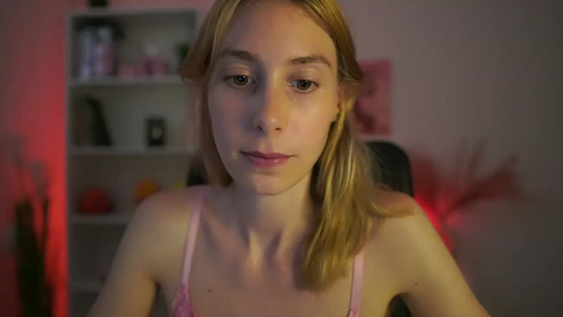 Gallery image thumbnail from Rachelmorrene's myfreecams stream on, 07/19/2026, 12:42 image 5 of 20