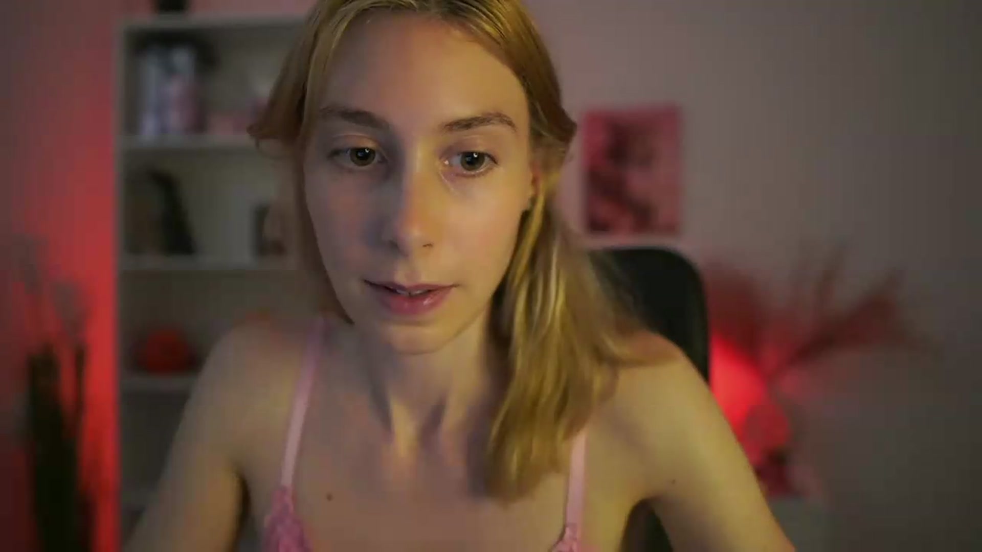 Gallery image thumbnail from Rachelmorrene's myfreecams stream on, 07/19/2026, 12:42 image 4 of 20