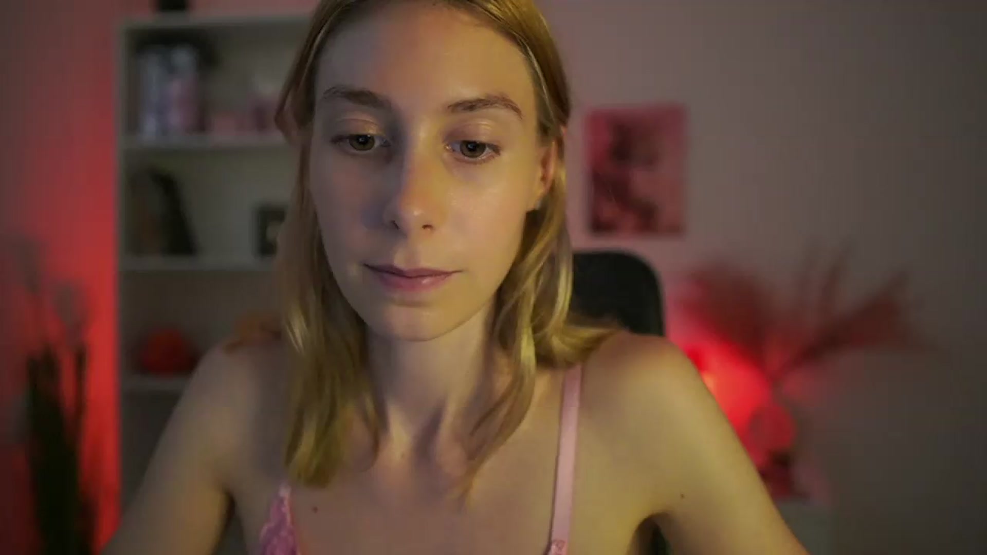 Gallery image thumbnail from Rachelmorrene's myfreecams stream on, 07/19/2026, 12:42 image 7 of 20