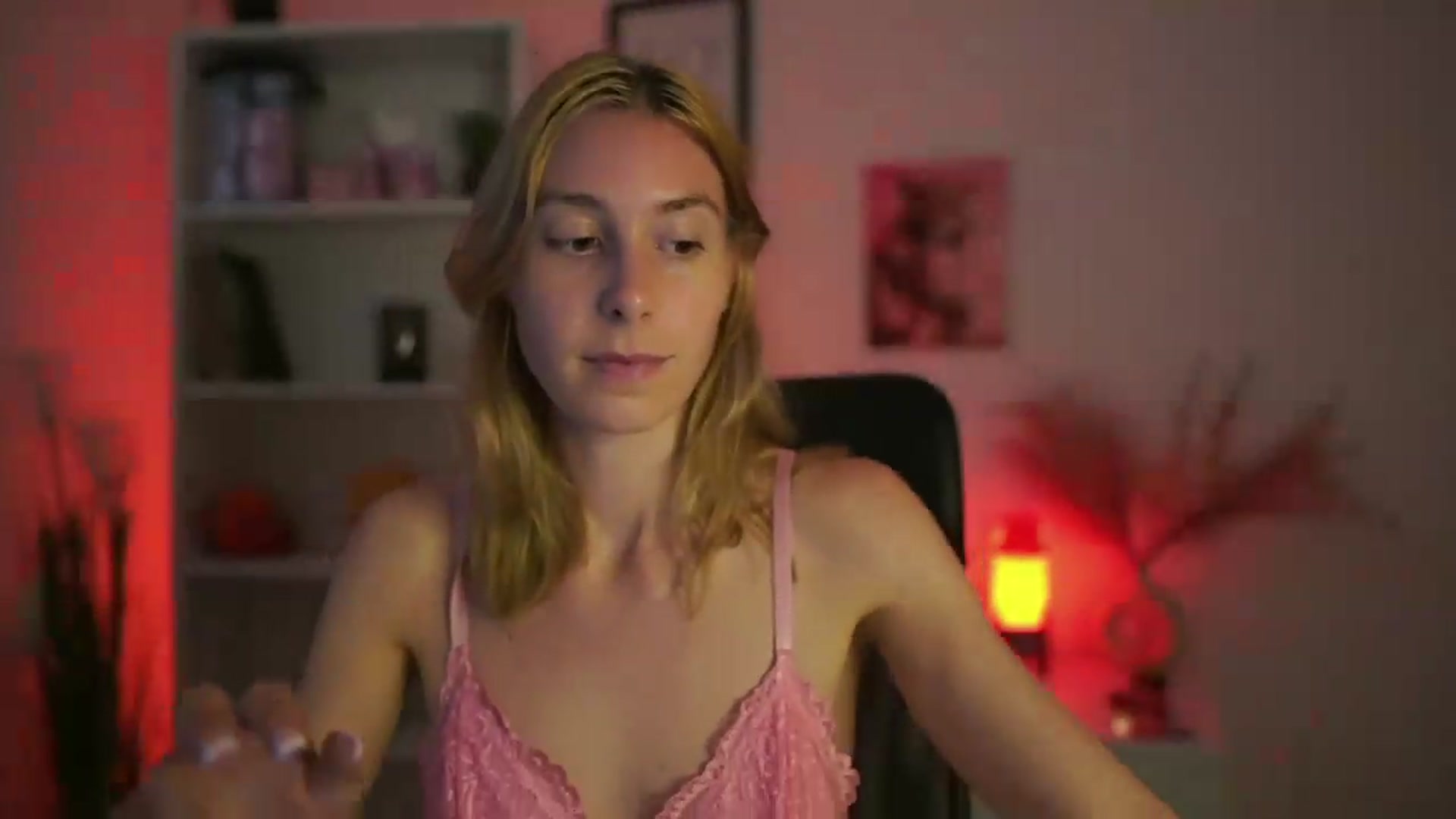 Gallery image thumbnail from Rachelmorrene's myfreecams stream on, 07/19/2026, 13:02 image 15 of 20
