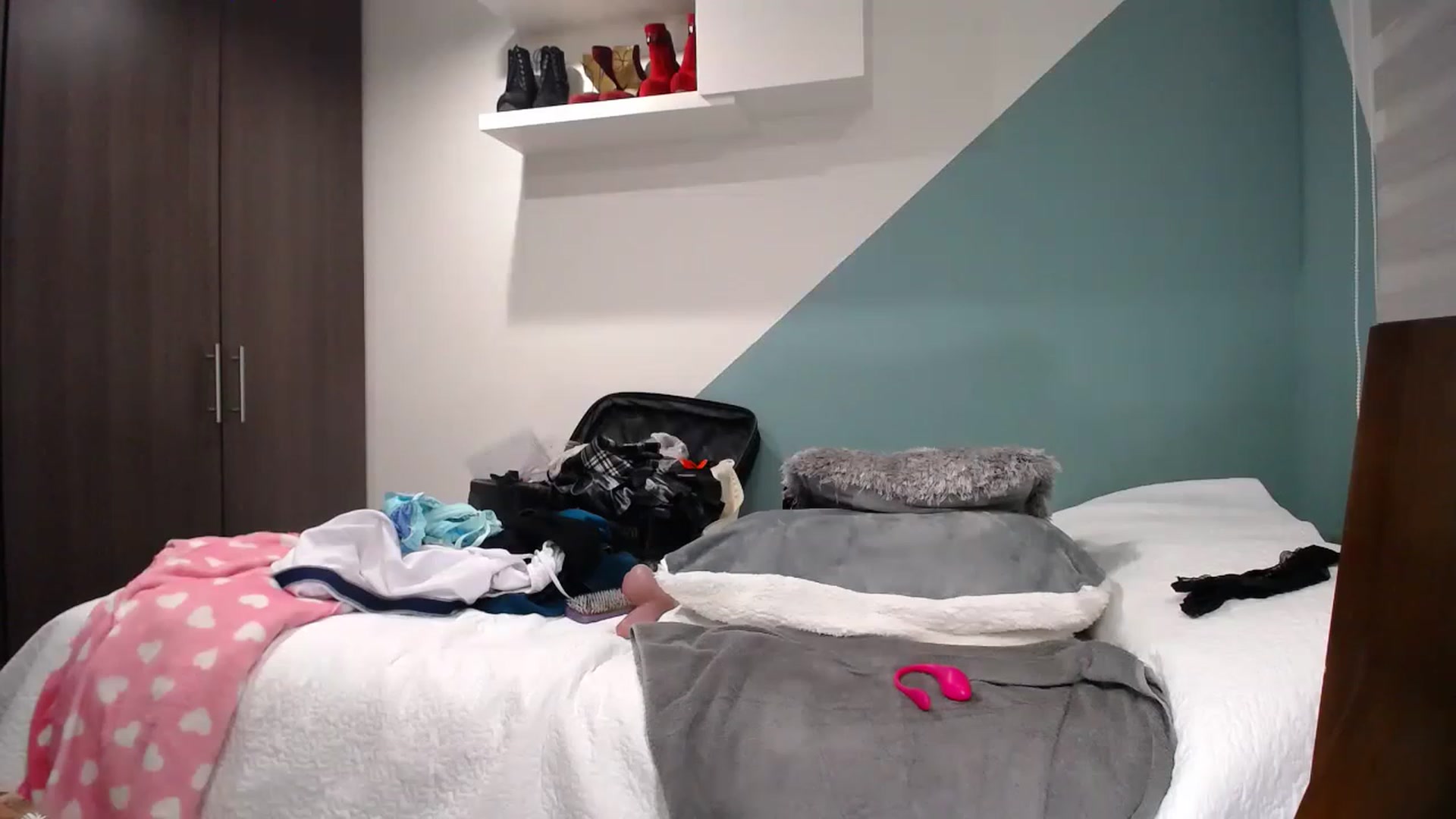 Gallery image thumbnail from Rachelsensual's myfreecams stream on, 11/24/2022, 03:00 image 15 of 20