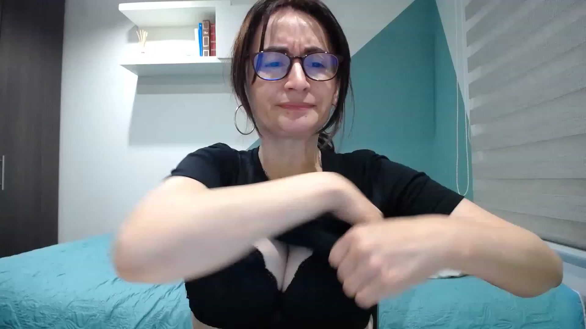 Gallery image thumbnail from Rachelsensual's myfreecams stream on, 12/30/2022, 22:57 image 6 of 20