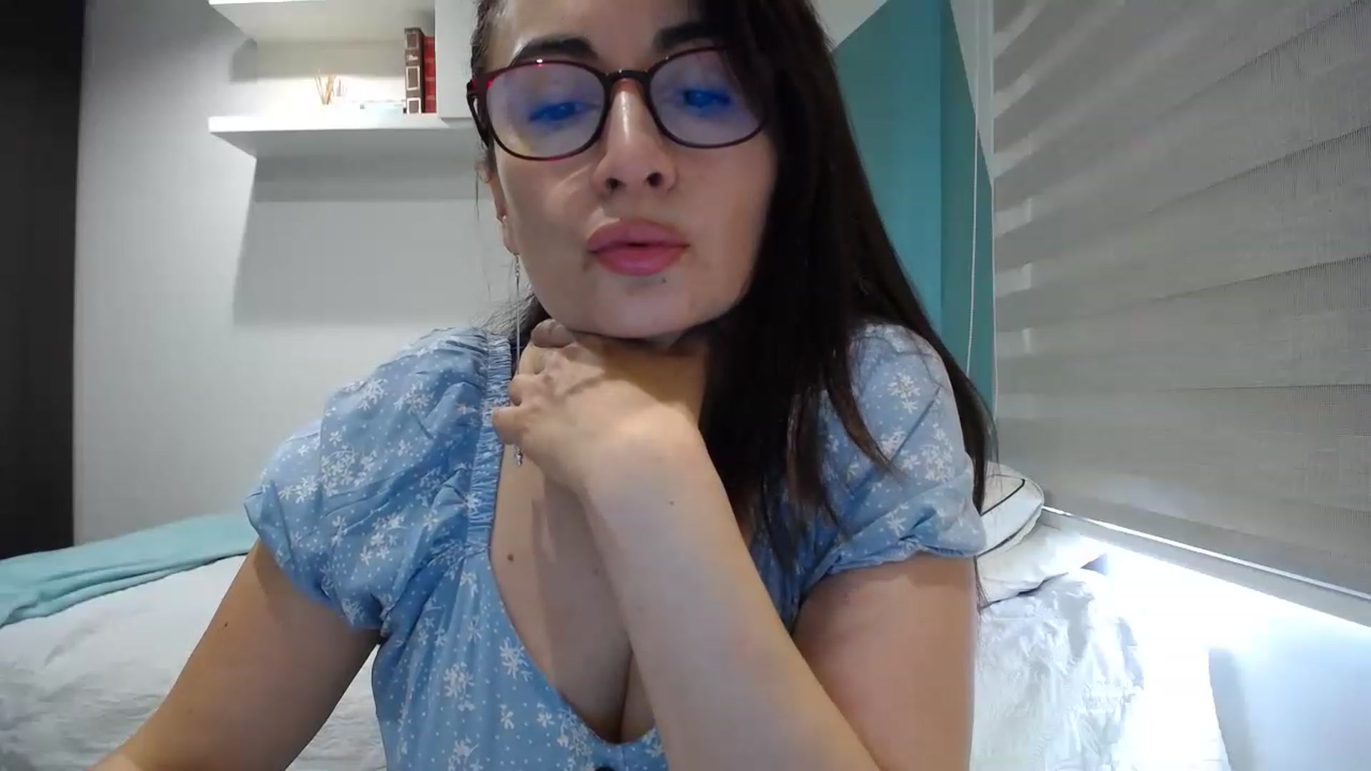 Gallery image thumbnail from Rachelsensual's myfreecams stream on, 04/01/2023, 18:00 image 7 of 20