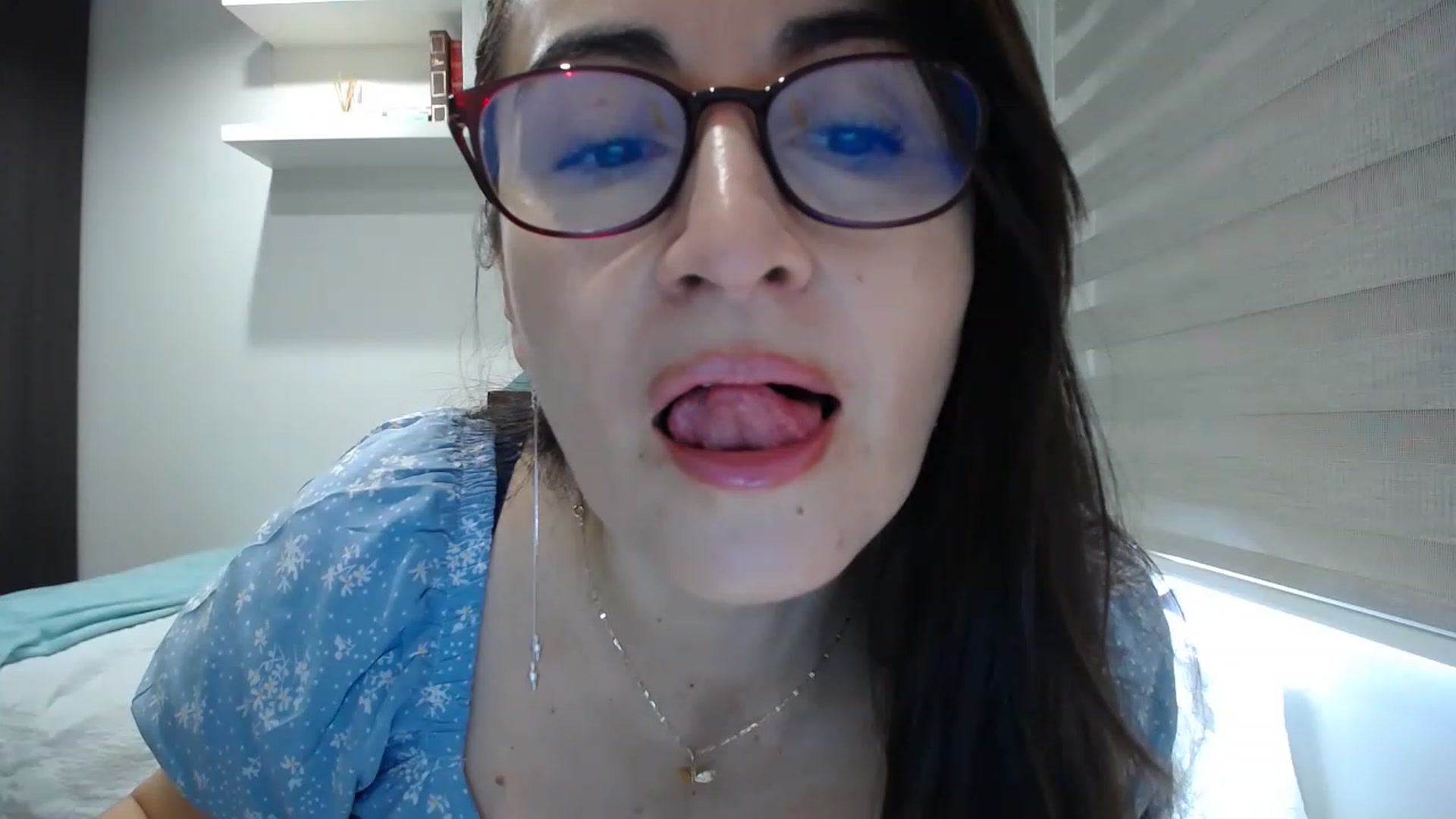 Gallery image thumbnail from Rachelsensual's myfreecams stream on, 04/01/2023, 18:00 image 17 of 20
