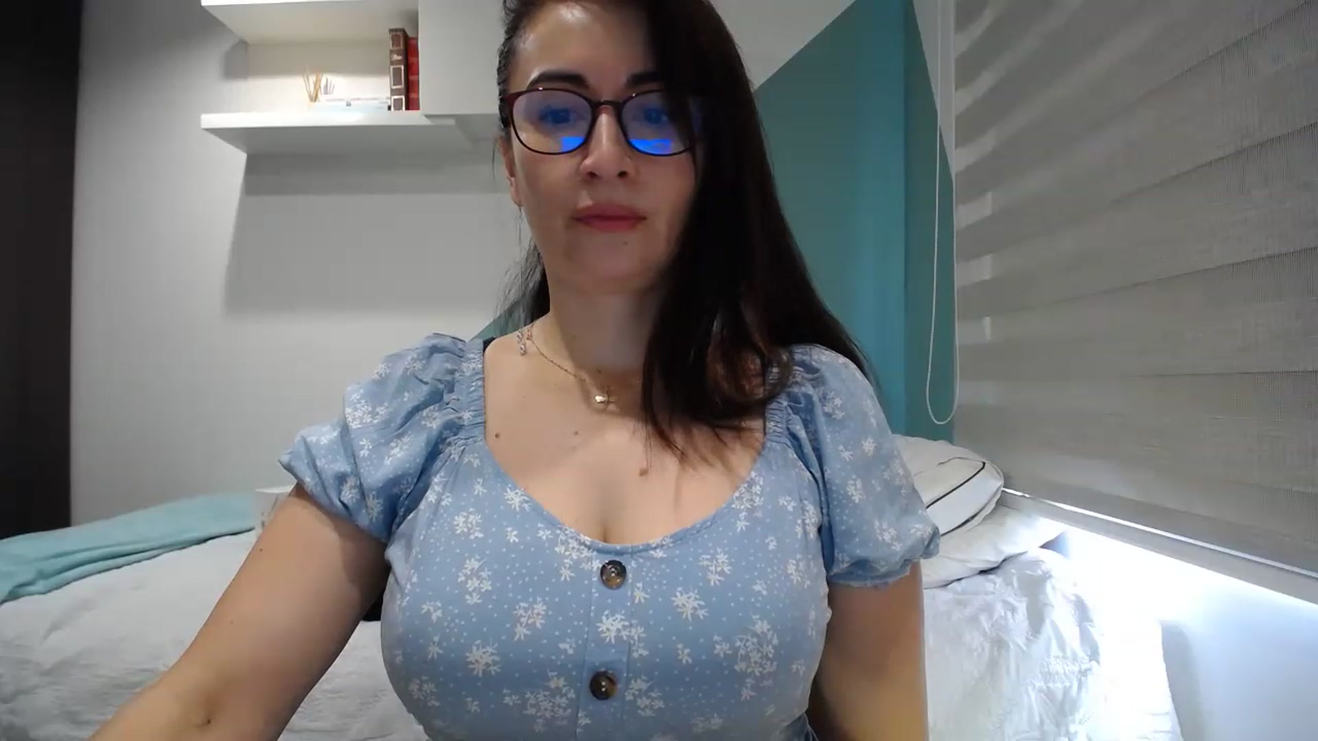 Gallery image thumbnail from Rachelsensual's myfreecams stream on, 04/01/2023, 18:00 image 8 of 20
