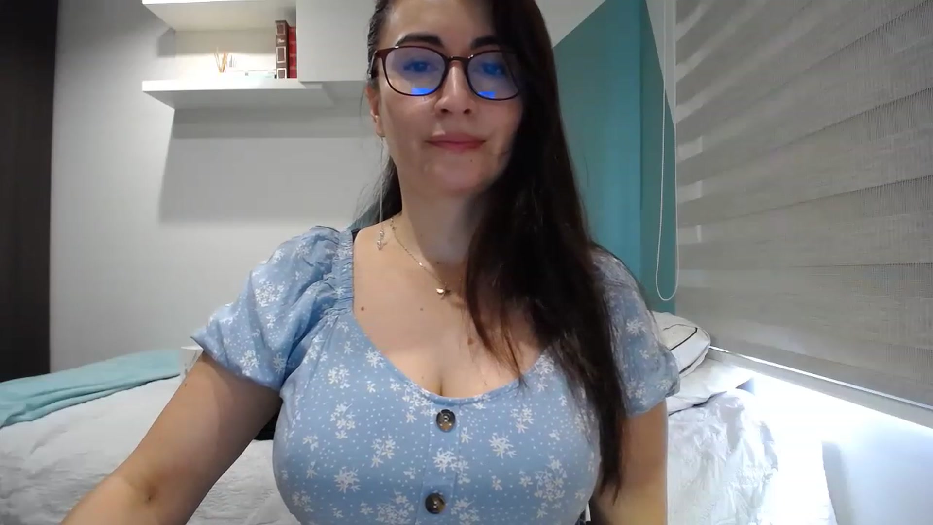 Gallery image thumbnail from Rachelsensual's myfreecams stream on, 04/01/2023, 18:00 image 16 of 20