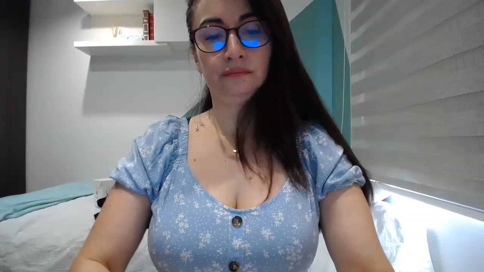 Gallery image thumbnail from Rachelsensual's myfreecams stream on, 04/01/2023, 18:00 image 14 of 20