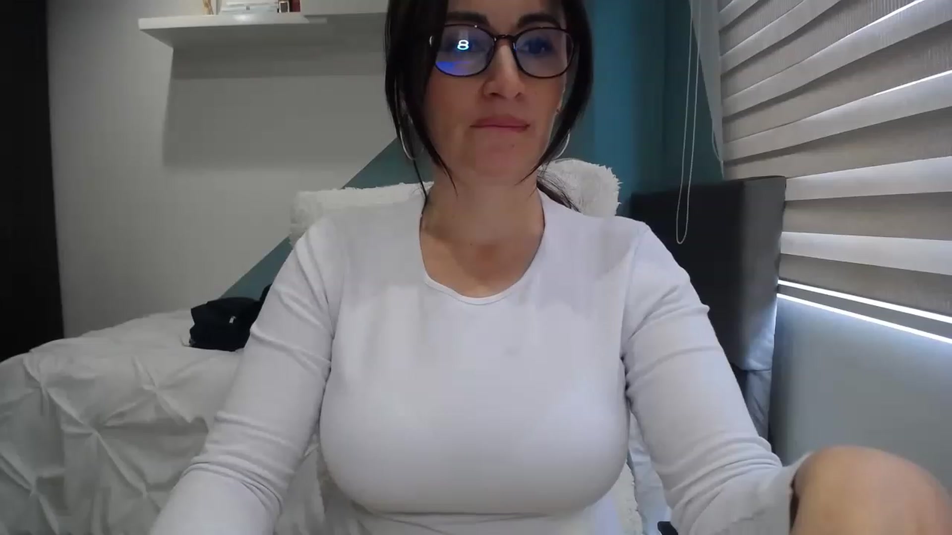Gallery image thumbnail from Rachelsensual's myfreecams stream on, 05/30/2023, 20:52 image 16 of 20