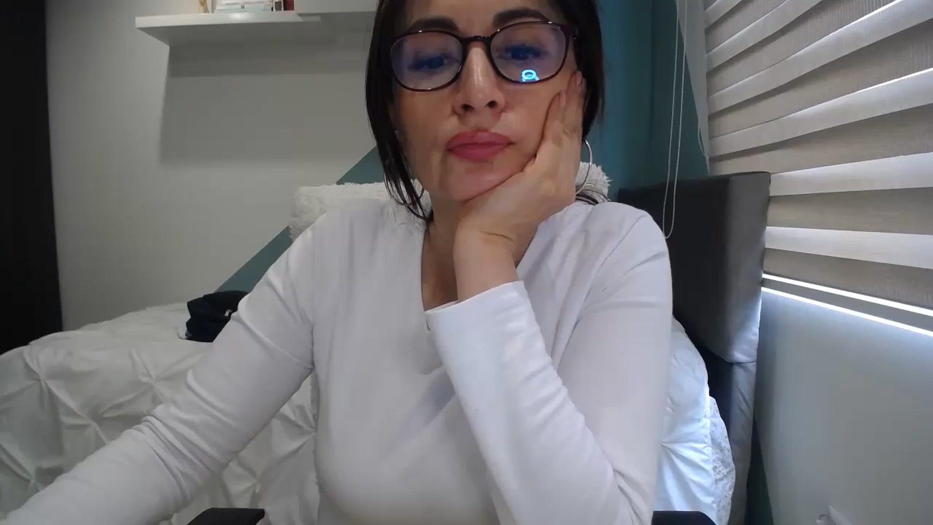 Gallery image thumbnail from Rachelsensual's myfreecams stream on, 05/30/2023, 20:52 image 19 of 20