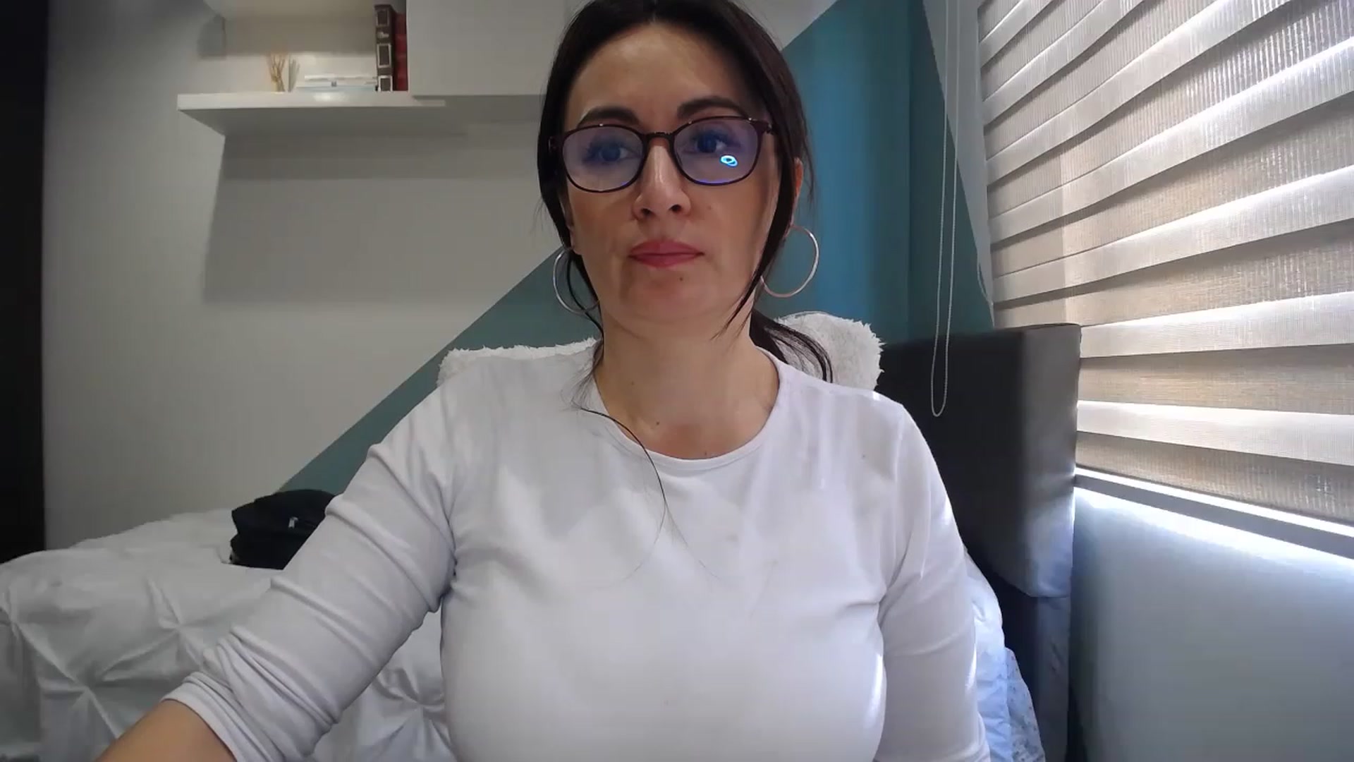 Gallery image thumbnail from Rachelsensual's myfreecams stream on, 05/30/2023, 20:52 image 6 of 20