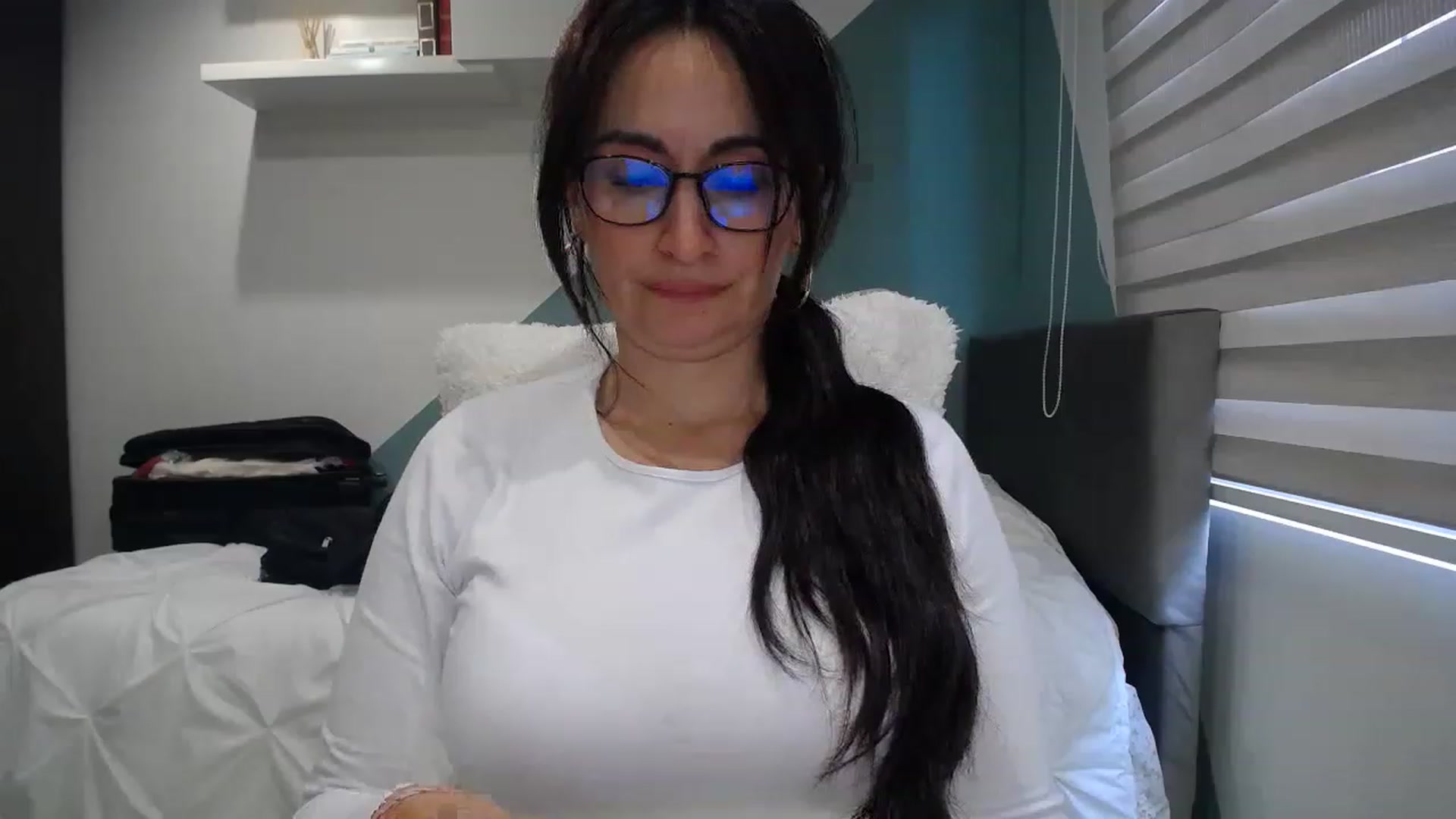 Gallery image thumbnail from Rachelsensual's myfreecams stream on, 05/30/2023, 22:24 image 7 of 20
