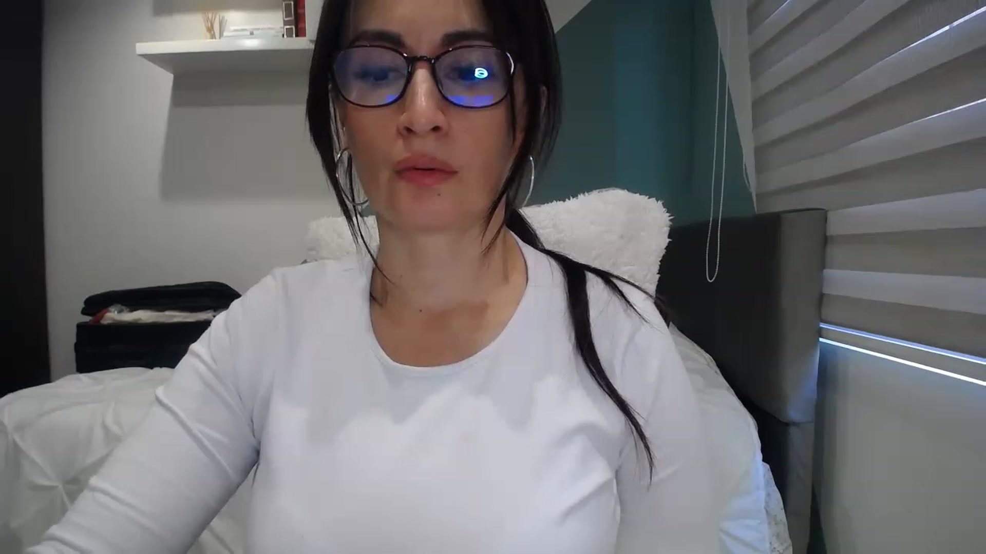 Gallery image thumbnail from Rachelsensual's myfreecams stream on, 05/30/2023, 22:24 image 19 of 20