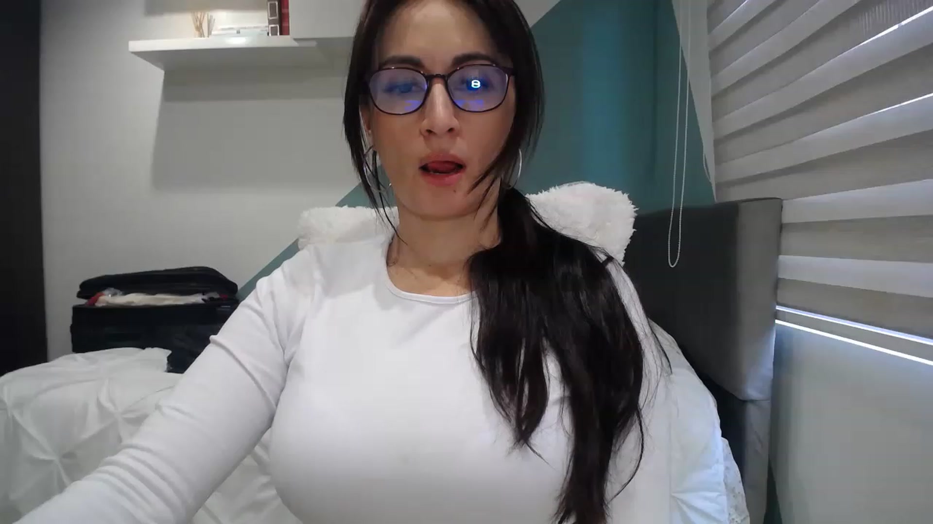 Gallery image thumbnail from Rachelsensual's myfreecams stream on, 05/30/2023, 22:24 image 15 of 20
