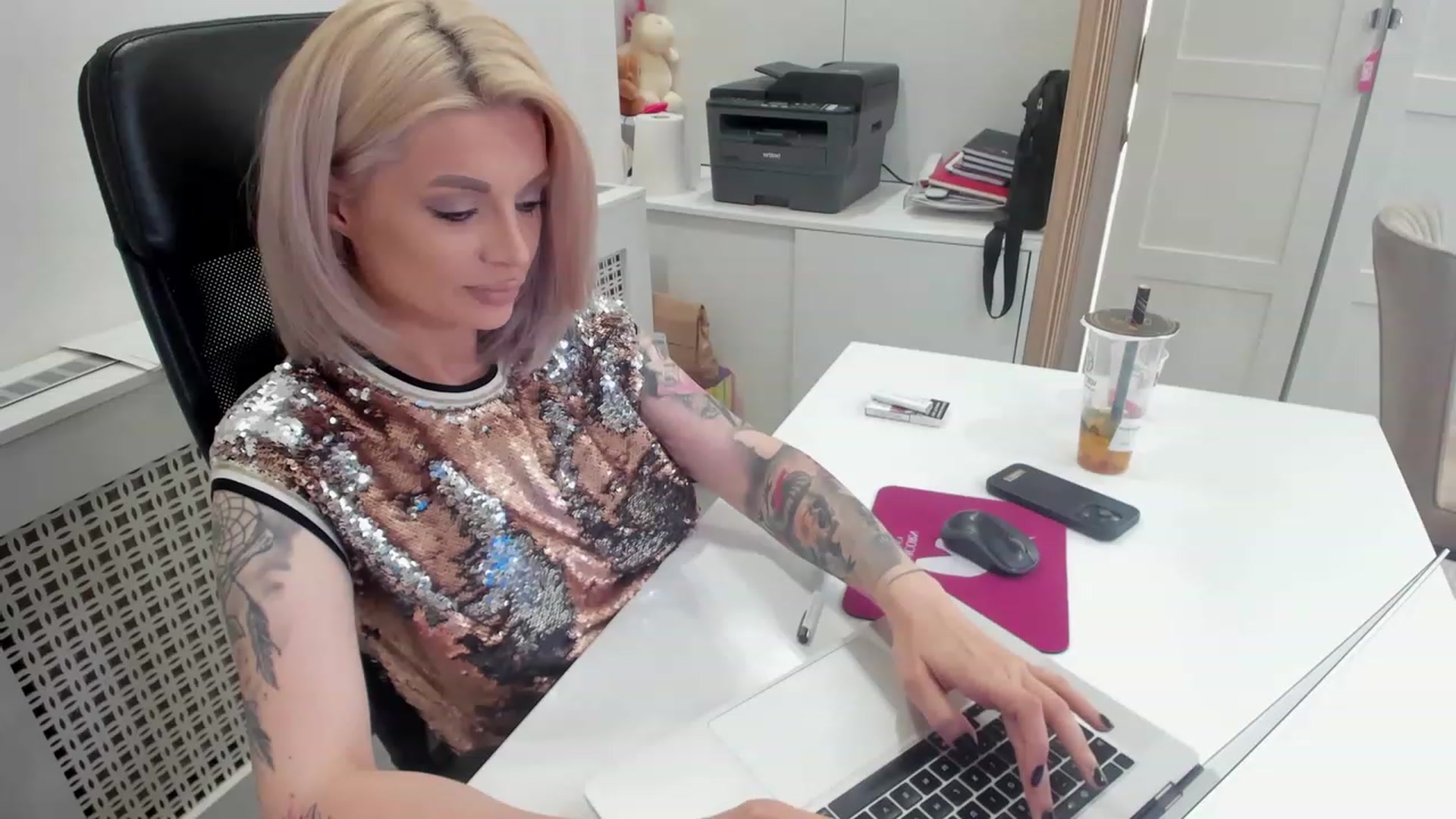 Gallery image thumbnail from Racy_D's myfreecams stream on, 06/06/2023, 12:29 image 2 of 20