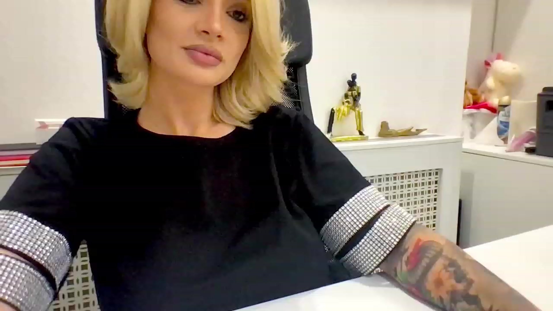 Gallery image thumbnail from Racy_D's myfreecams stream on, 07/26/2023, 10:58 image 9 of 20