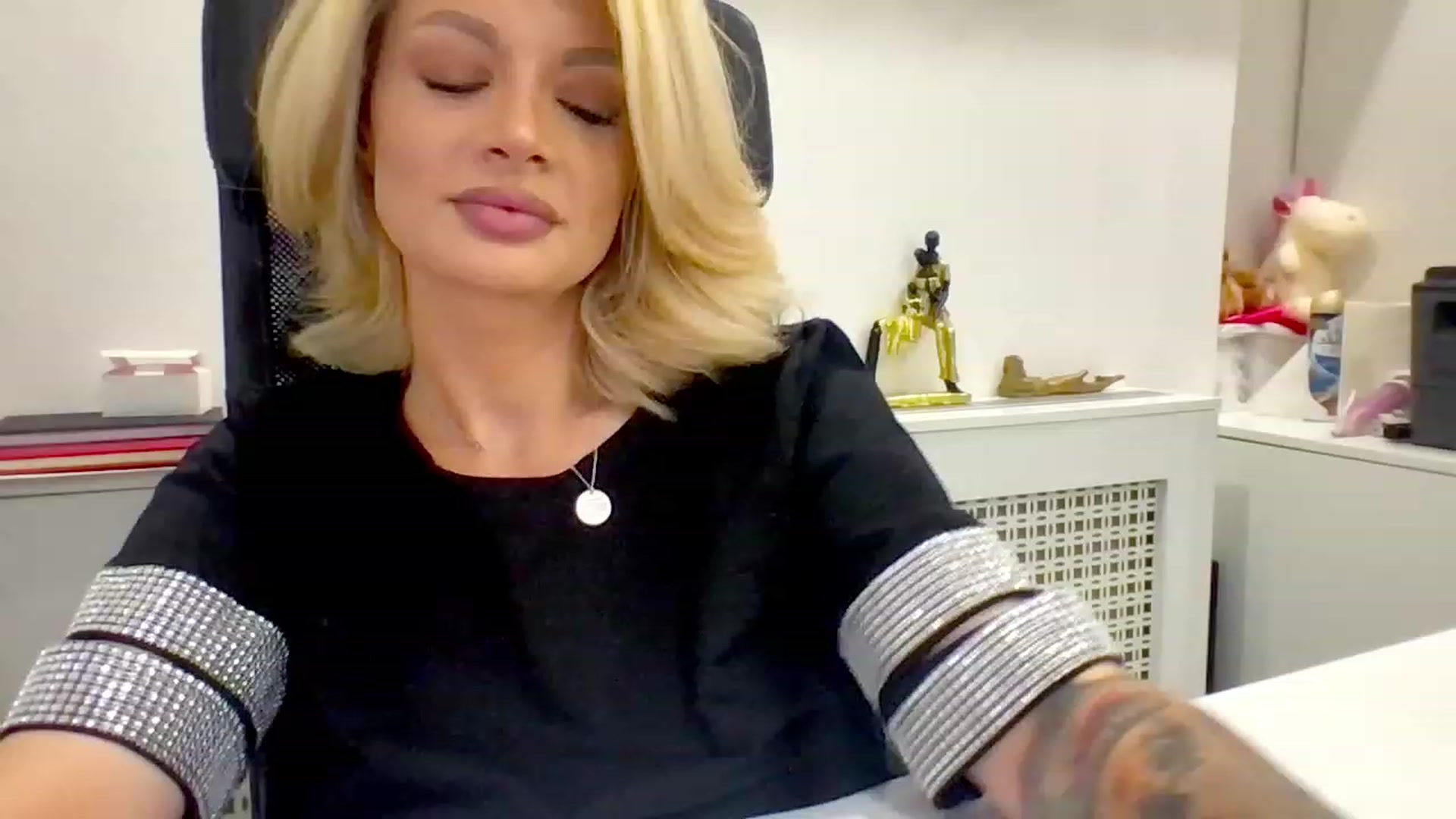 Gallery image thumbnail from Racy_D's myfreecams stream on, 07/26/2023, 11:11 image 18 of 20
