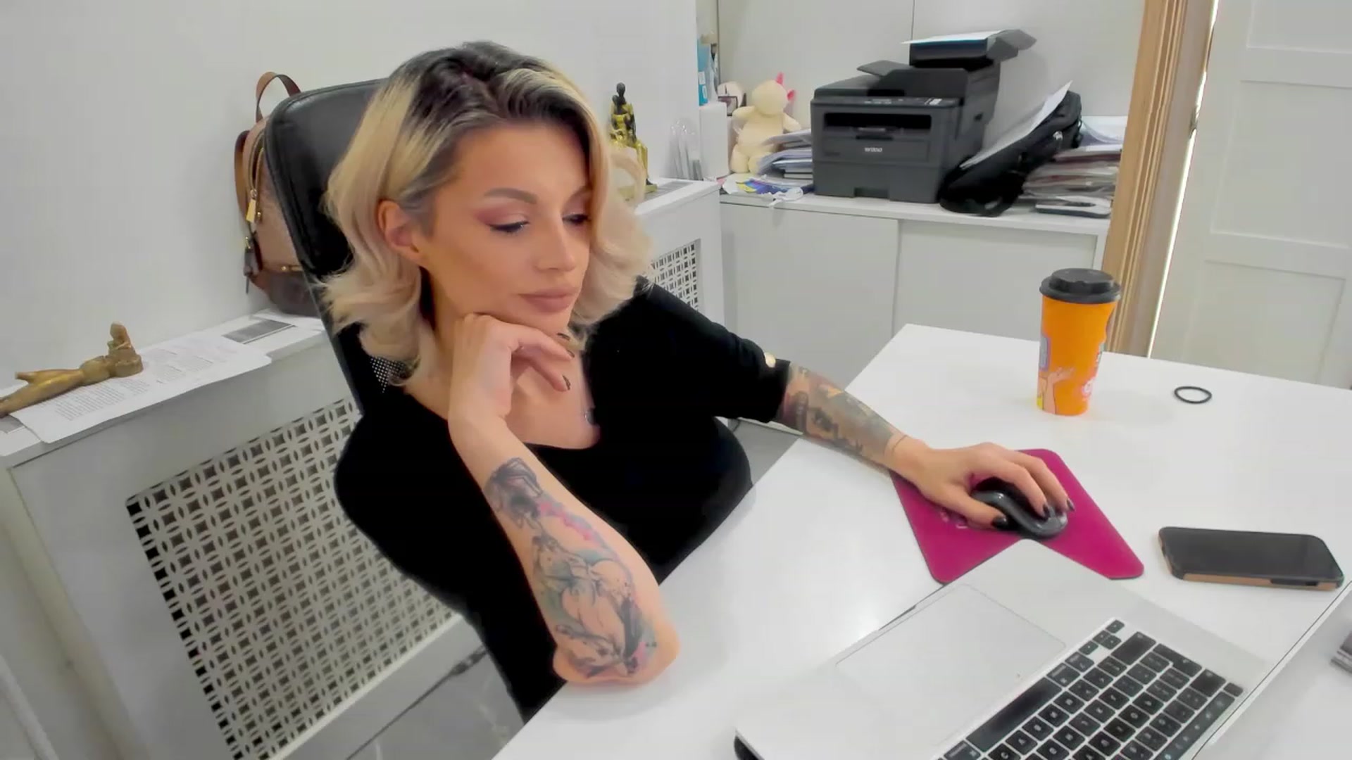 Gallery image thumbnail from Racy_D's myfreecams stream on, 10/09/2023, 11:40 image 15 of 20