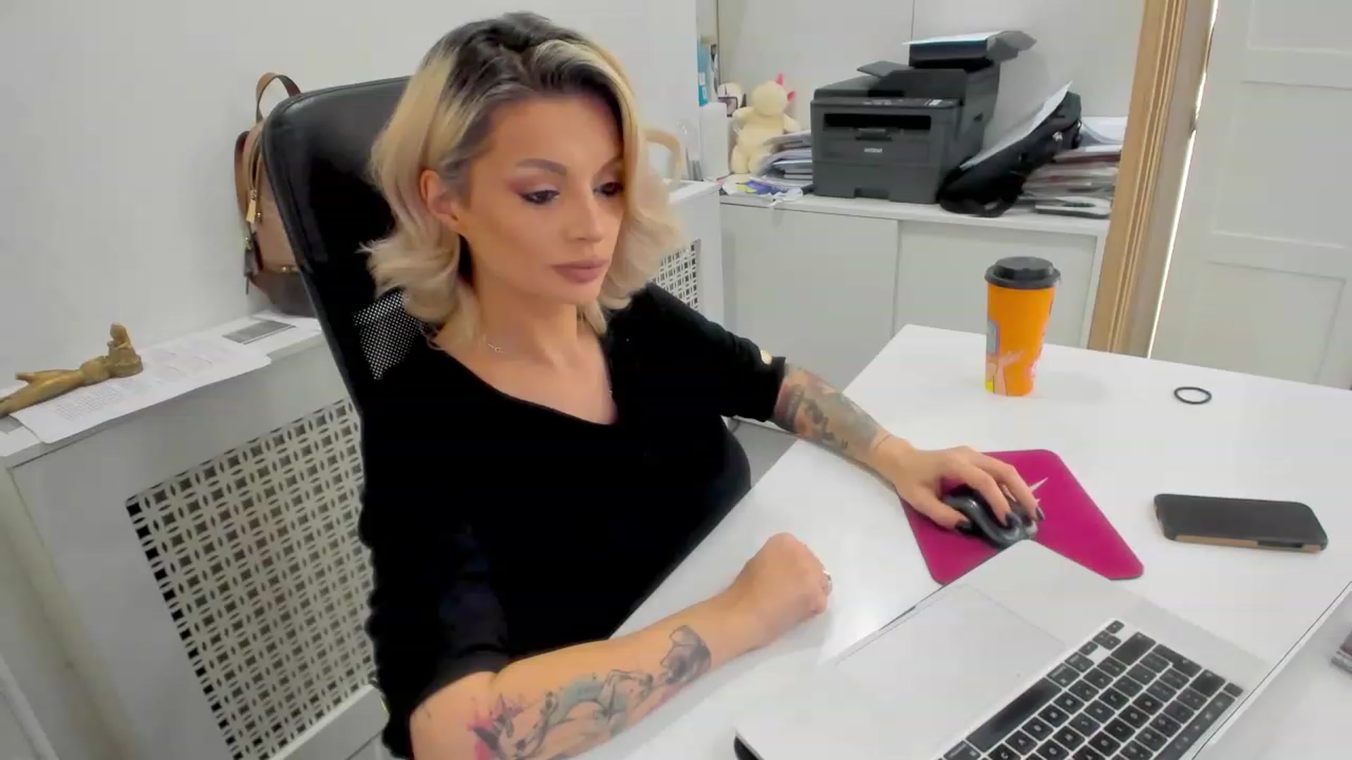 Gallery image thumbnail from Racy_D's myfreecams stream on, 10/09/2023, 11:40 image 12 of 20