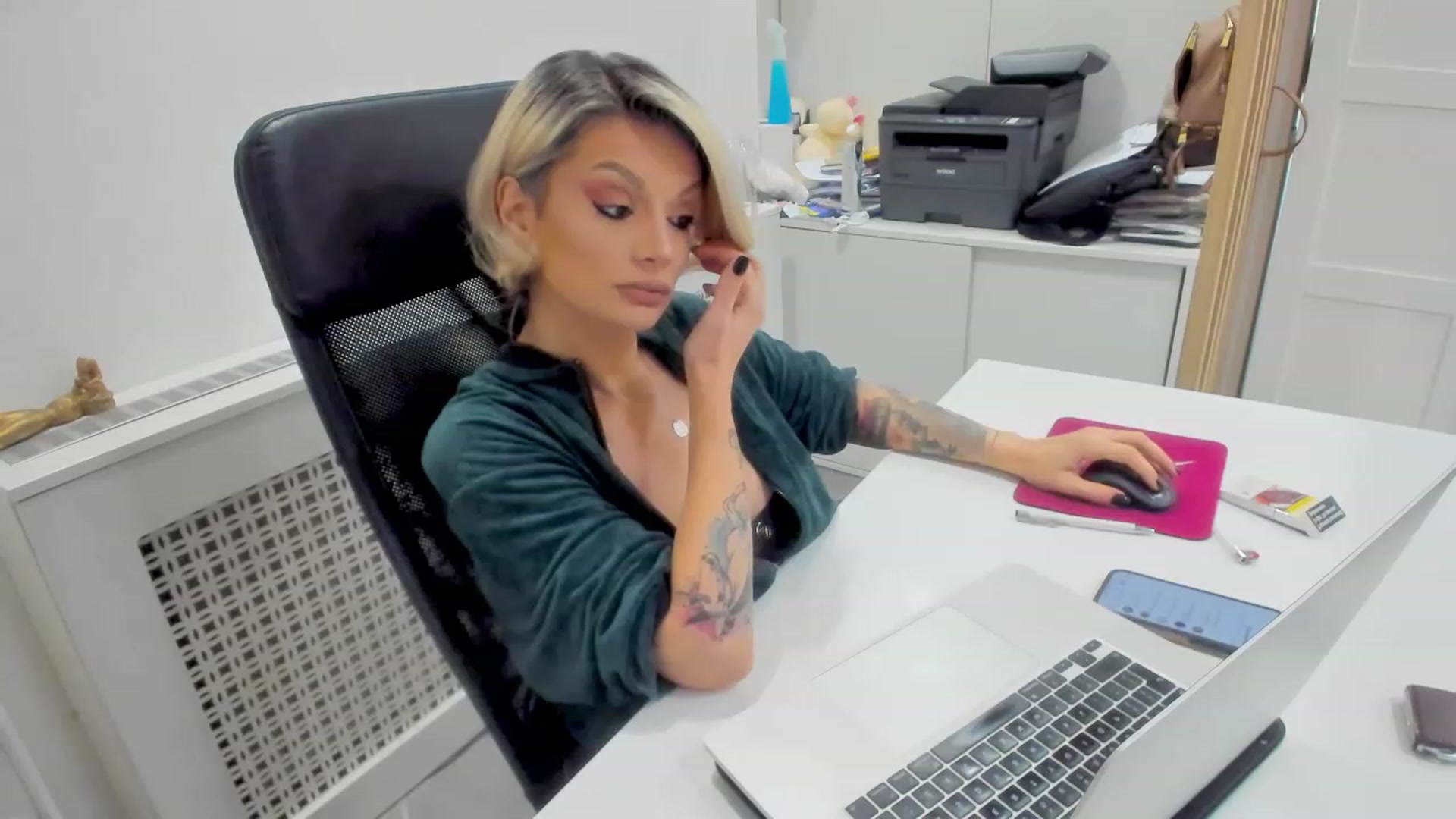 Gallery image thumbnail from Racy_D's myfreecams stream on, 10/10/2023, 08:35 image 19 of 20