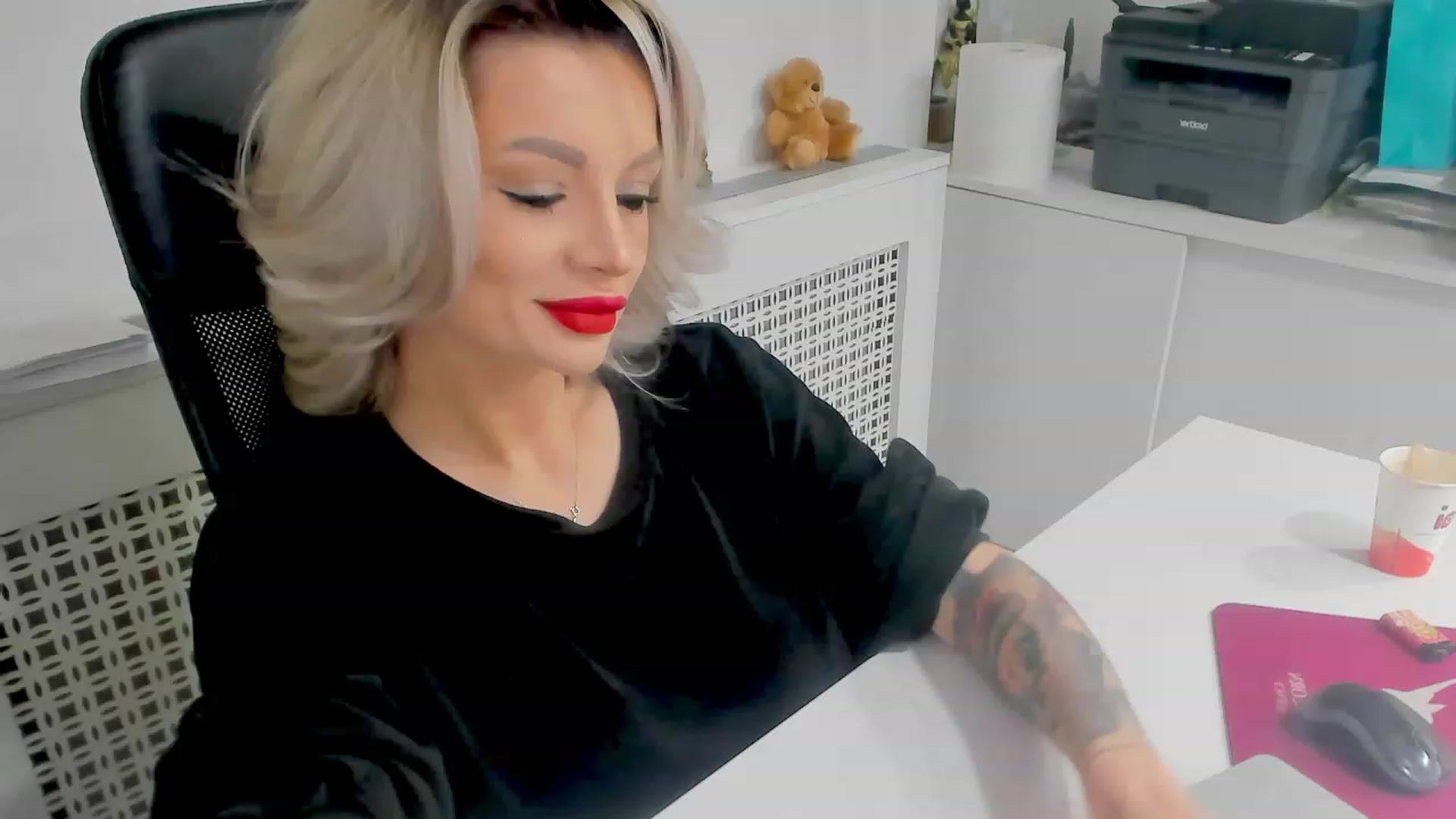 Gallery image thumbnail from Racy_D's myfreecams stream on, 12/15/2023, 10:39 image 1 of 20