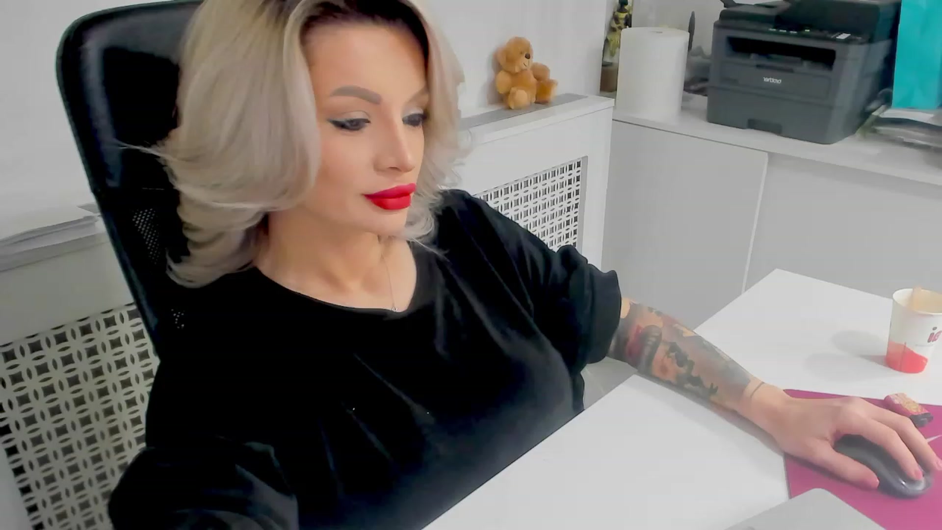 Gallery image thumbnail from Racy_D's myfreecams stream on, 12/15/2023, 10:39 image 18 of 20