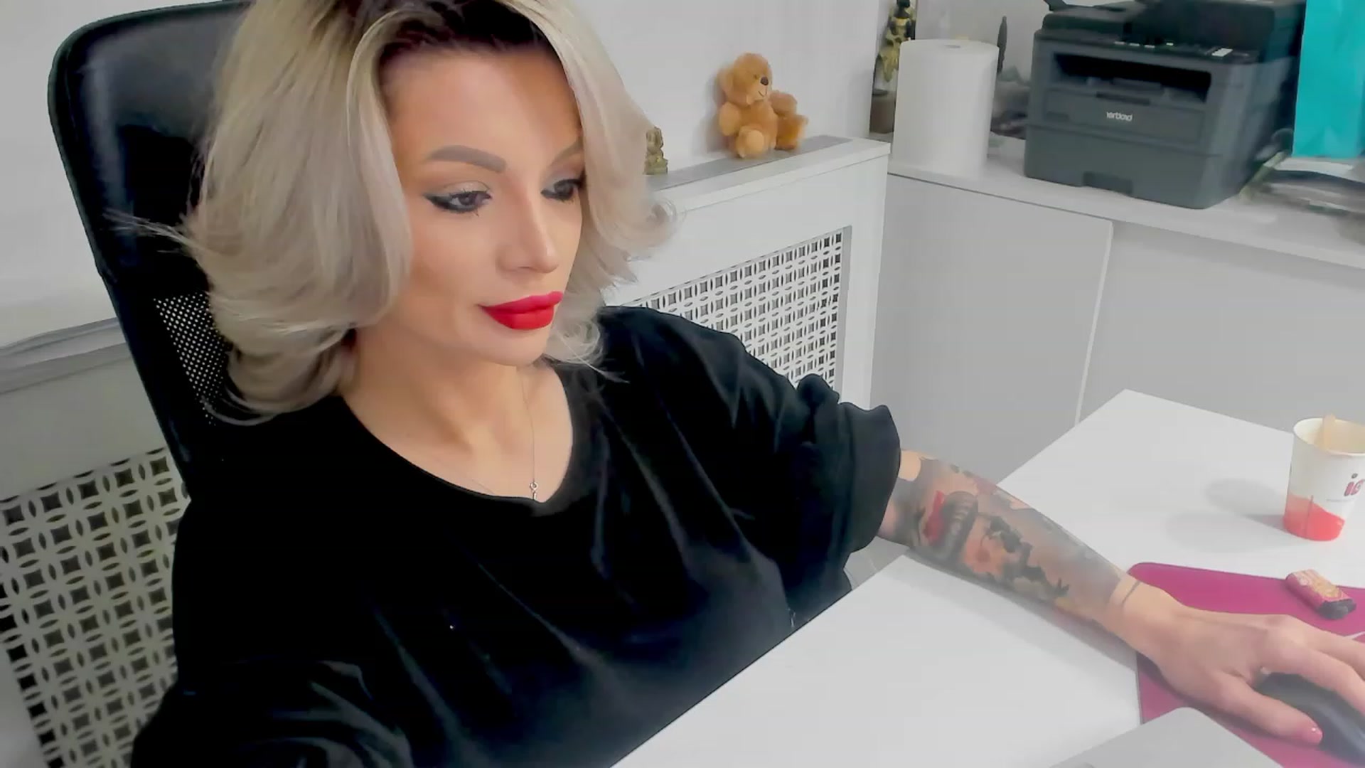 Gallery image thumbnail from Racy_D's myfreecams stream on, 12/15/2023, 10:39 image 7 of 20