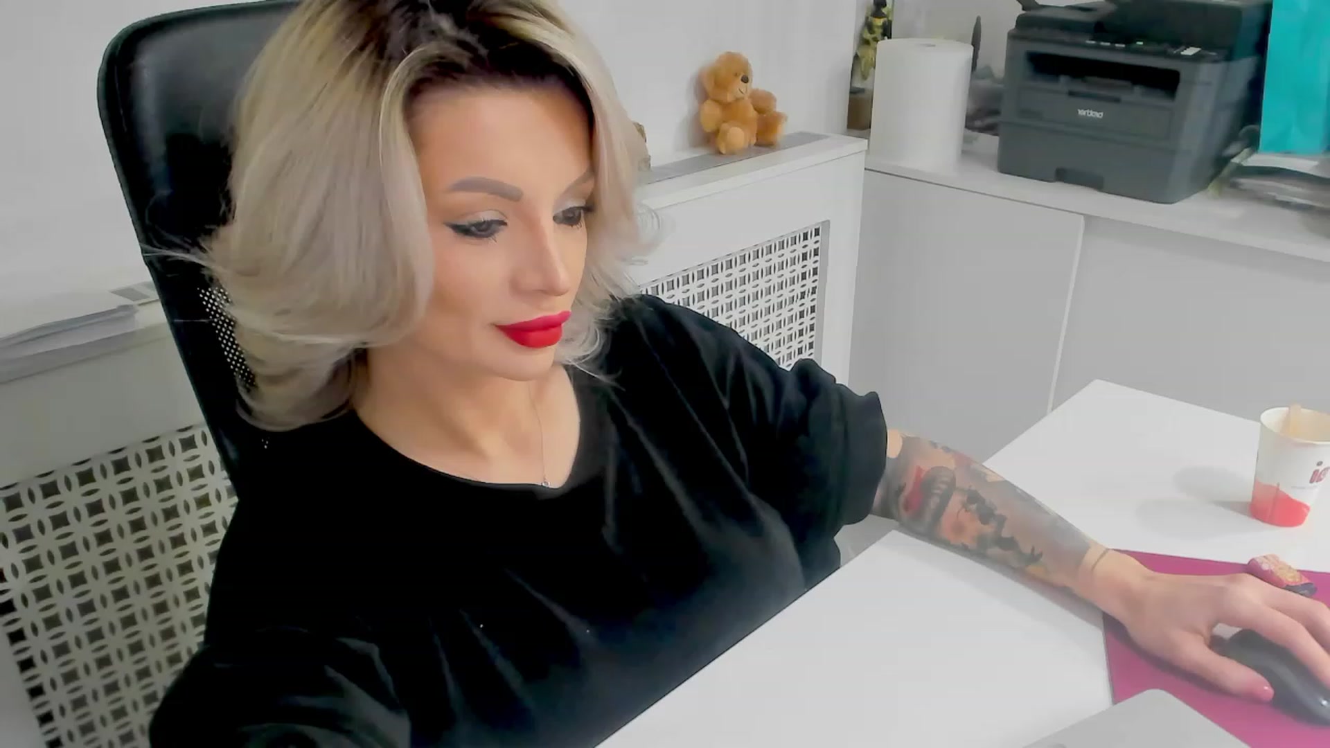 Gallery image thumbnail from Racy_D's myfreecams stream on, 12/15/2023, 10:39 image 17 of 20