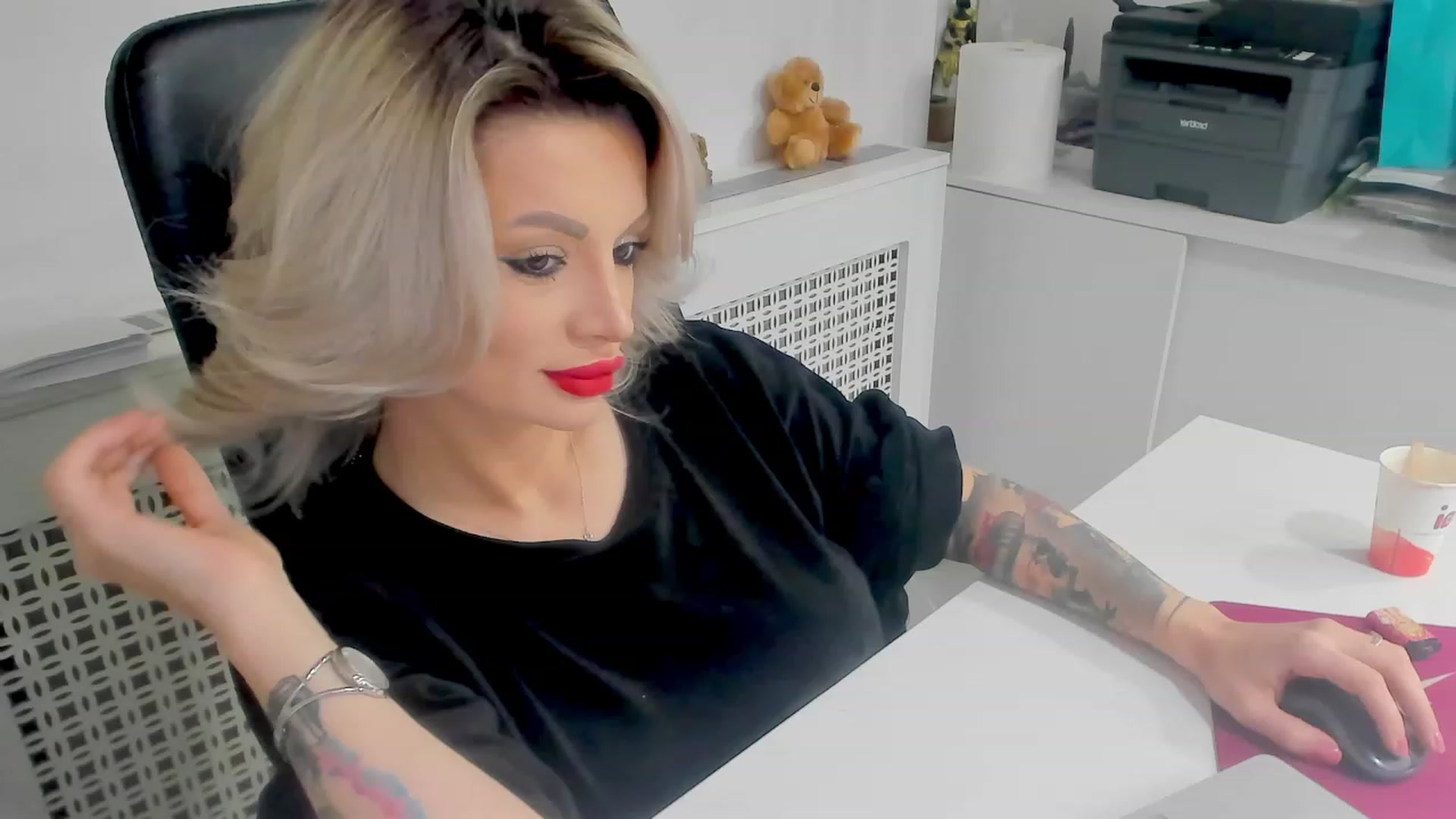 Gallery image thumbnail from Racy_D's myfreecams stream on, 12/15/2023, 10:39 image 14 of 20