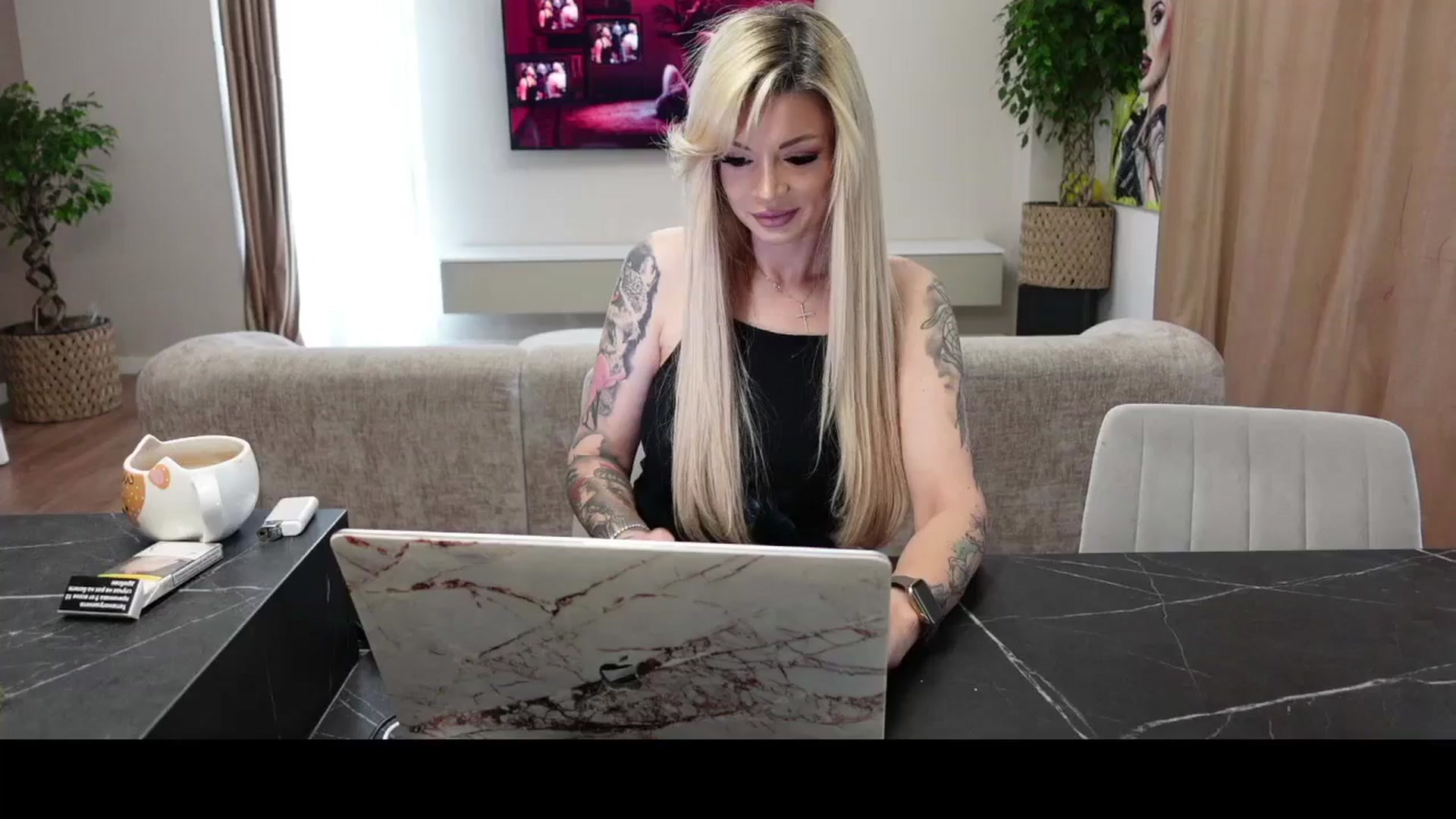 Gallery image thumbnail from Racy_D's myfreecams stream on, 05/26/2025, 07:09 image 11 of 20