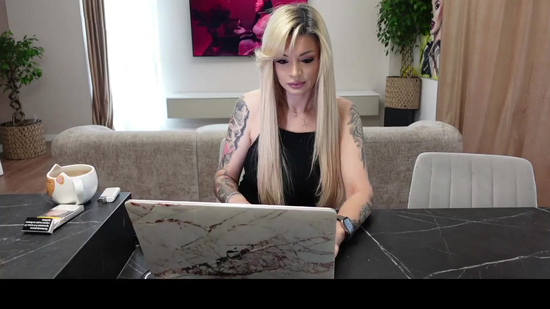 Gallery image thumbnail from Racy_D's myfreecams stream on, 05/26/2025, 07:09 image 12 of 20