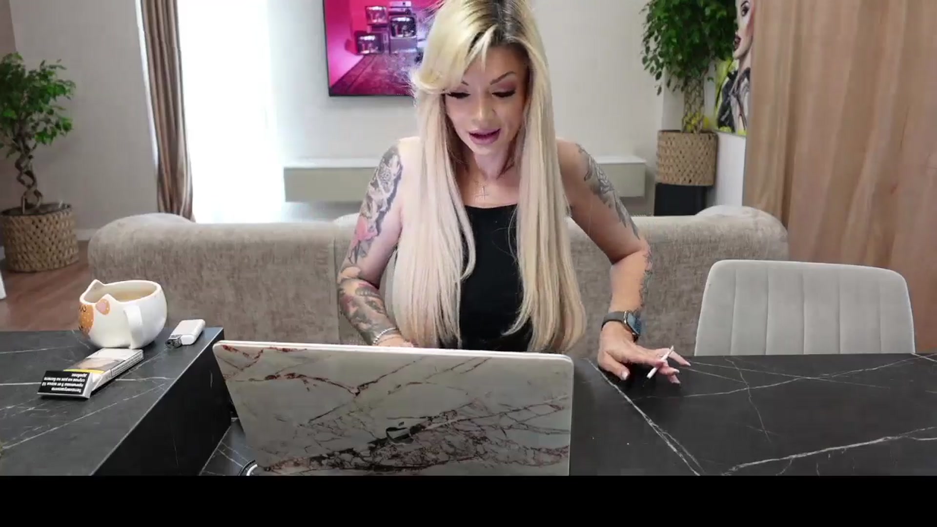 Gallery image thumbnail from Racy_D's myfreecams stream on, 05/26/2025, 07:09 image 10 of 20