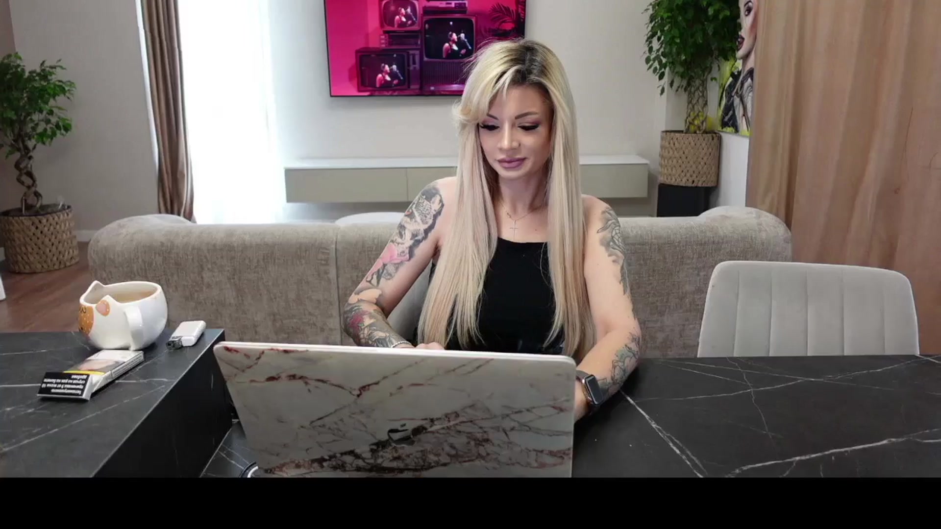Gallery image thumbnail from Racy_D's myfreecams stream on, 05/26/2025, 07:09 image 7 of 20