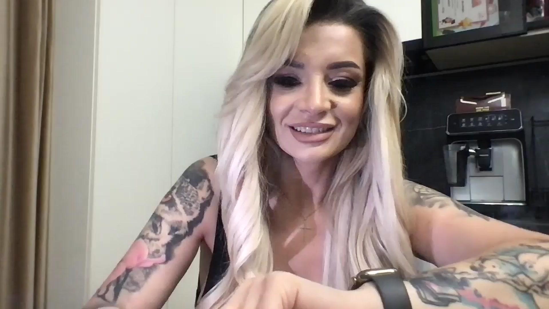 Gallery image thumbnail from Racy_D's myfreecams stream on, 05/28/2025, 17:46 image 9 of 20