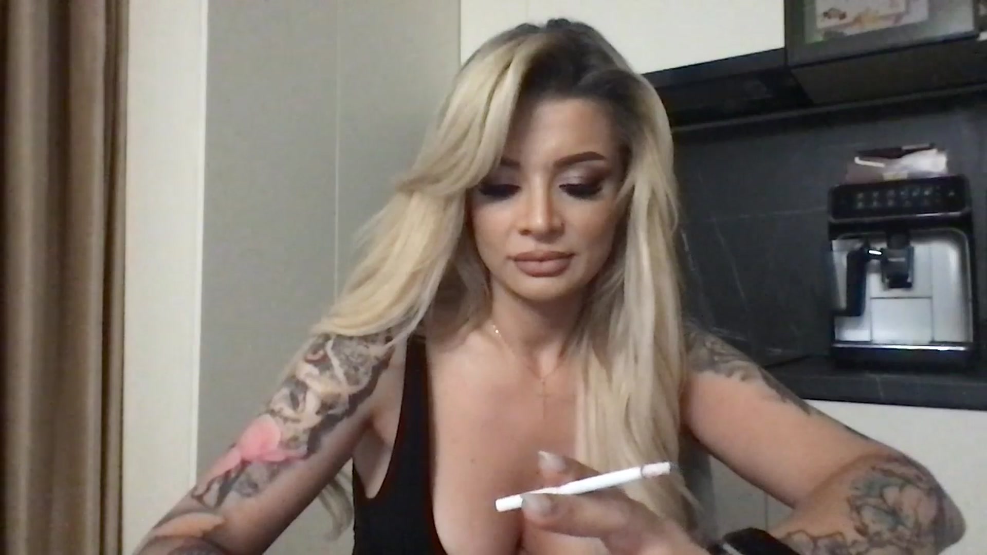 Gallery image thumbnail from Racy_D's myfreecams stream on, 05/28/2025, 17:46 image 14 of 20